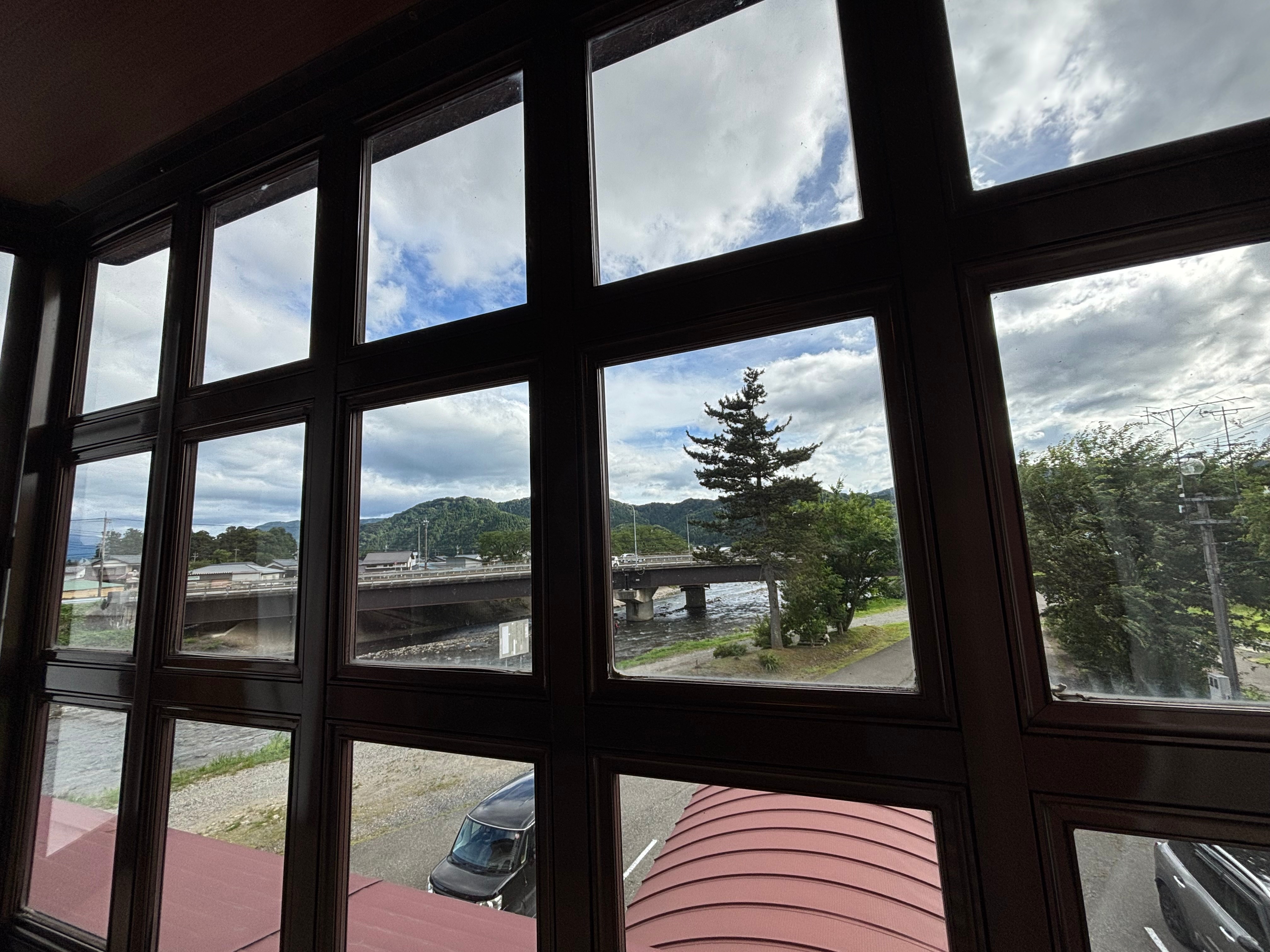 aa885626c22e991fa4c6cbc2559e85d3054ad7bf.33.9.3.jpg