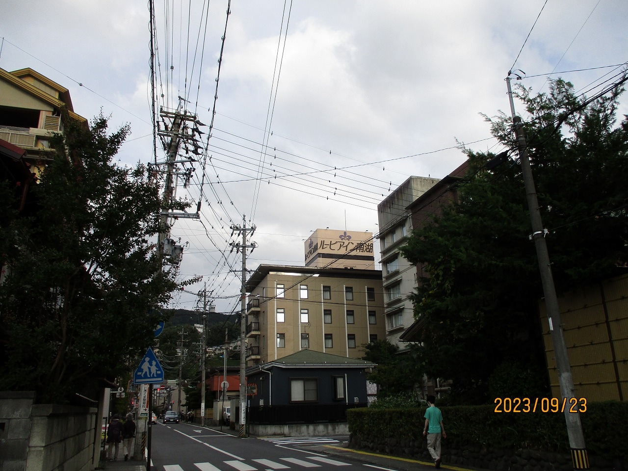 201be1960dc3391fe9652b547640424139579fb0.27.9.3.jpg