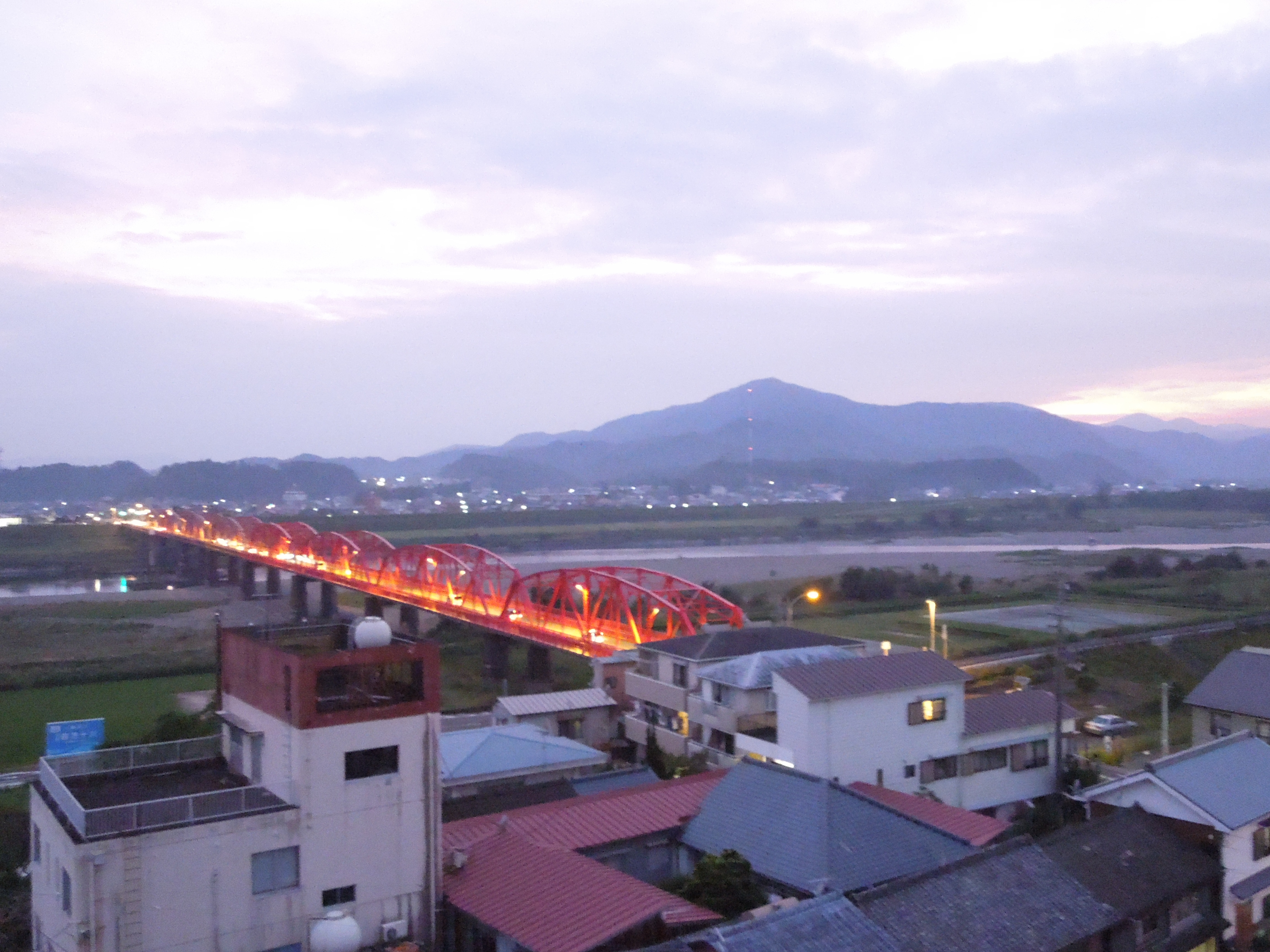b4cc1de4016cd735da4e6949a67fc2b2e872f3d4.11.2.1.jpg