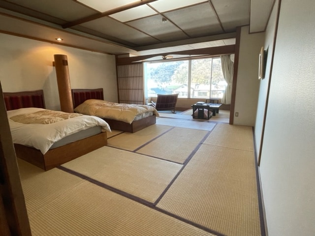 7d3a504e4e41dfb77997c1889d0af9c093cc8536.06.9.3.jpg