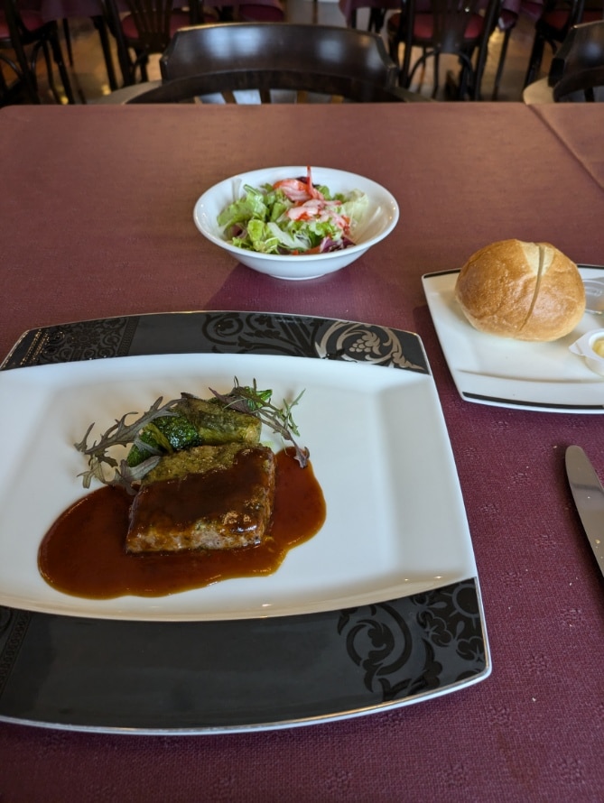 a38093dbe621d2b6aa3d05538cdb8e65e6a09216.03.9.3.jpg