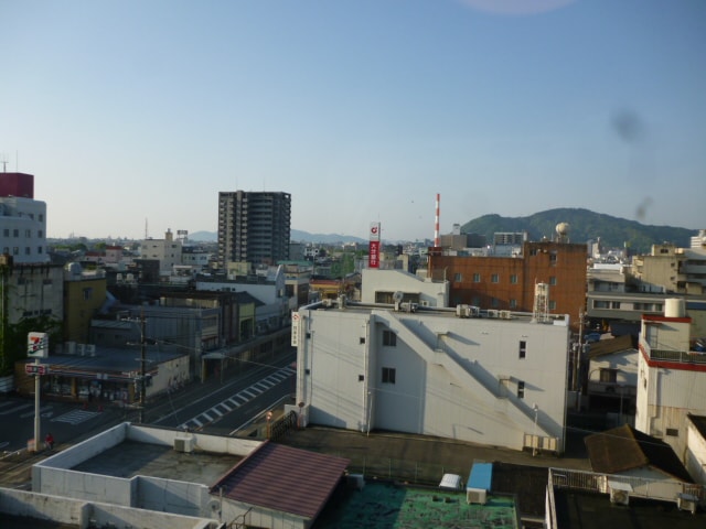 5c8c8fef843b4b84cb7aad1c28429bc3590aeb3a.06.2.1.jpg
