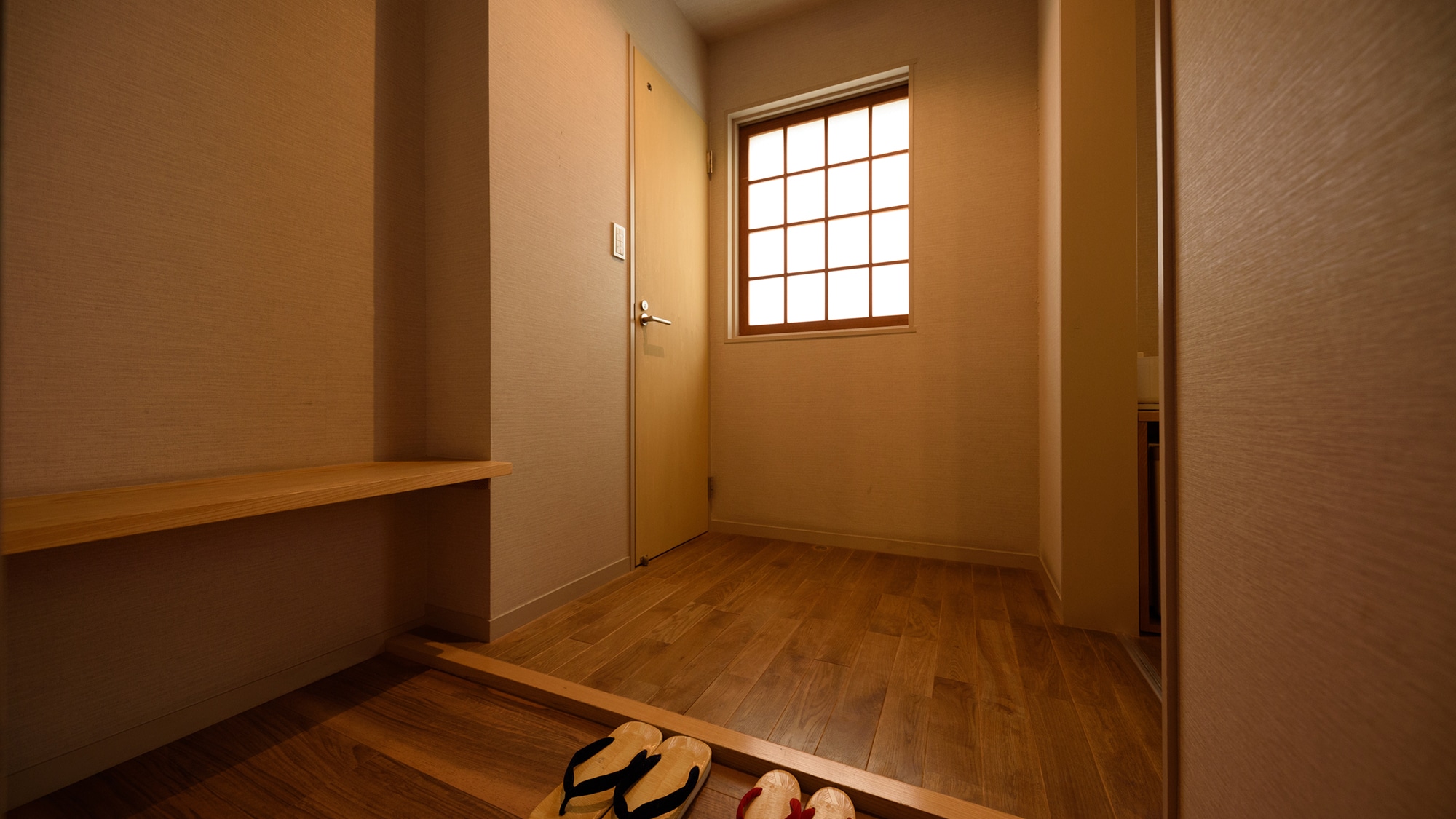 Japanese-Western style room with semi-open-air bath [Amber]