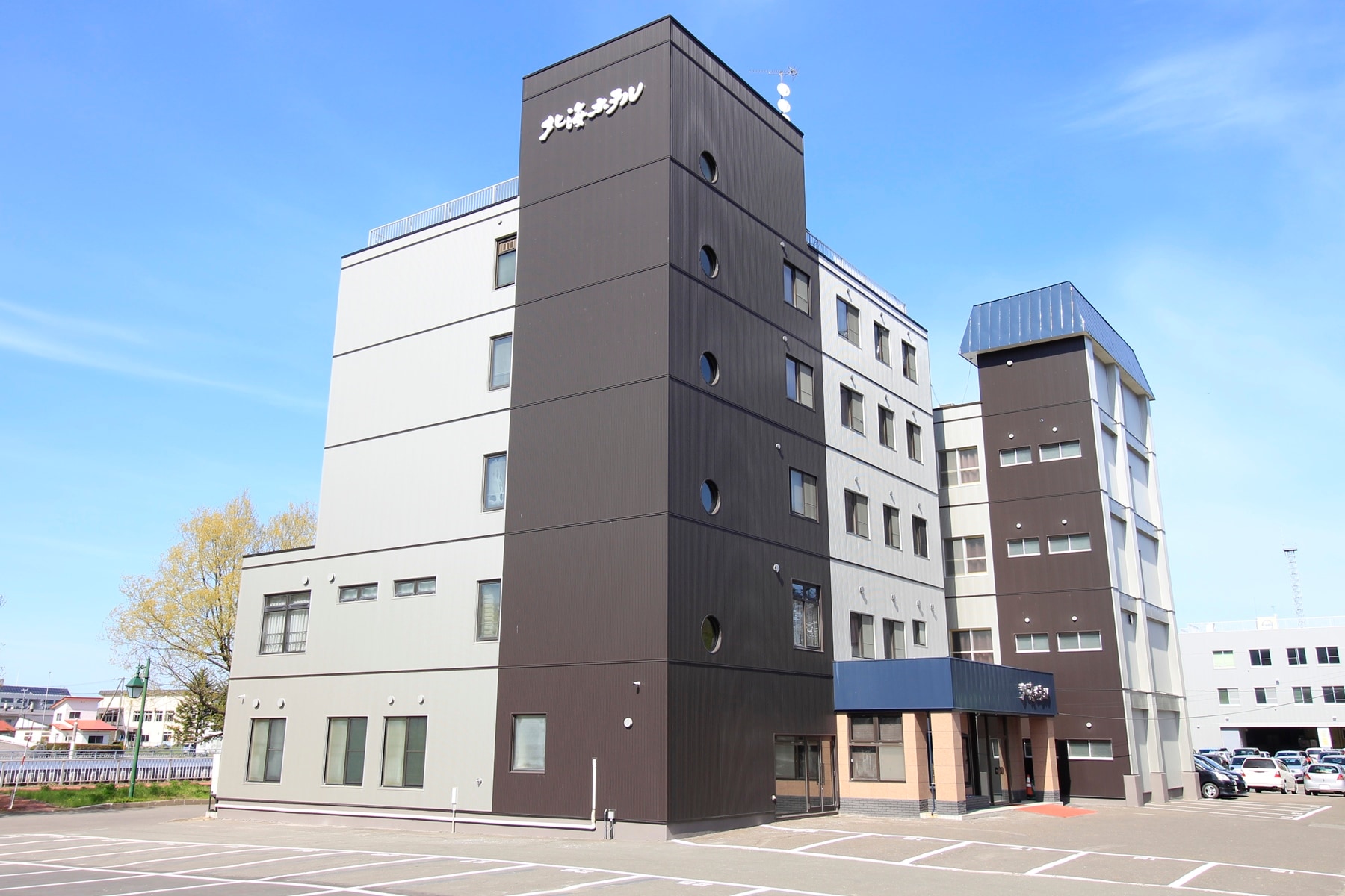 Hokkai Hotel exterior
