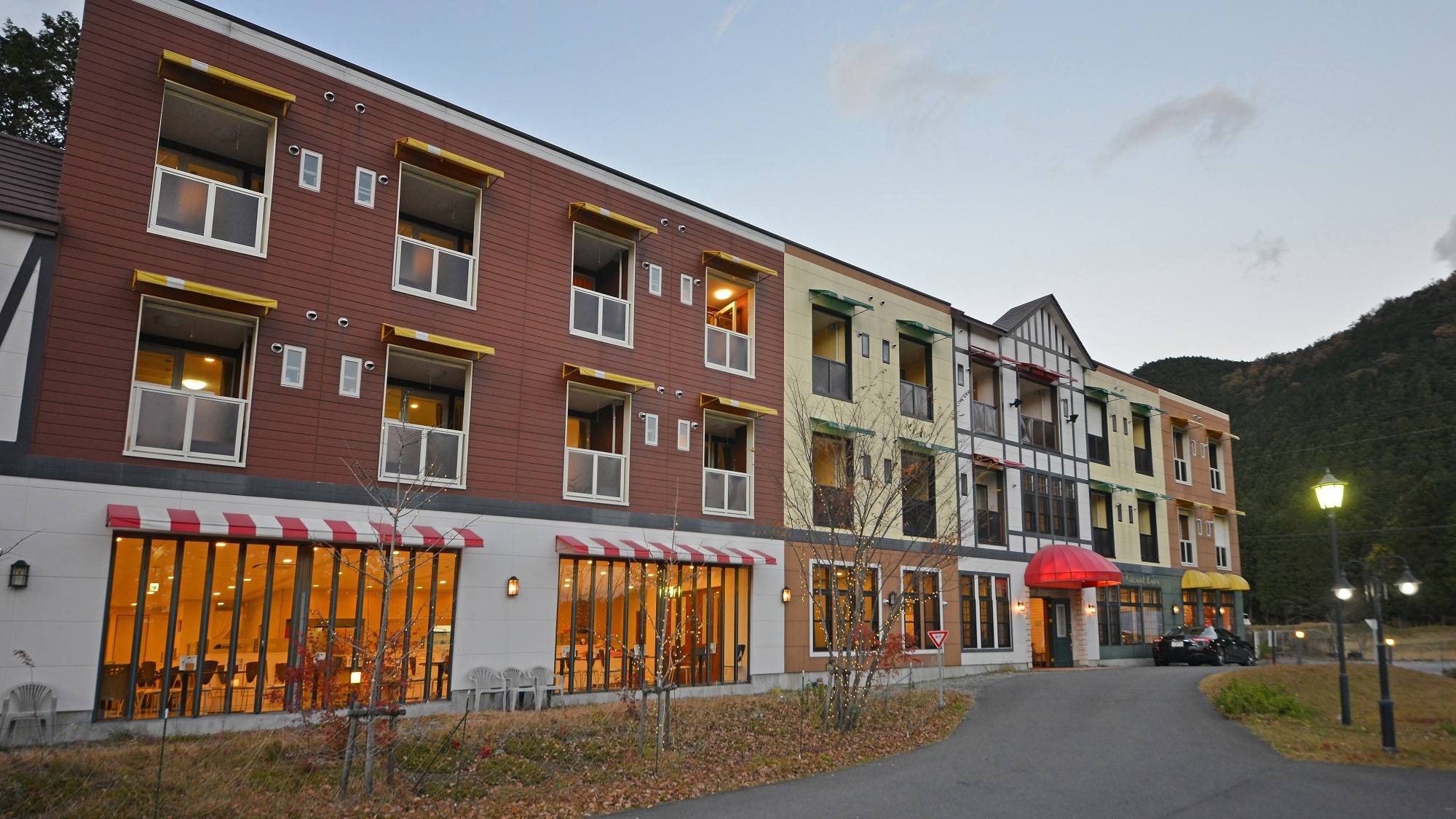 Hotel exterior ③