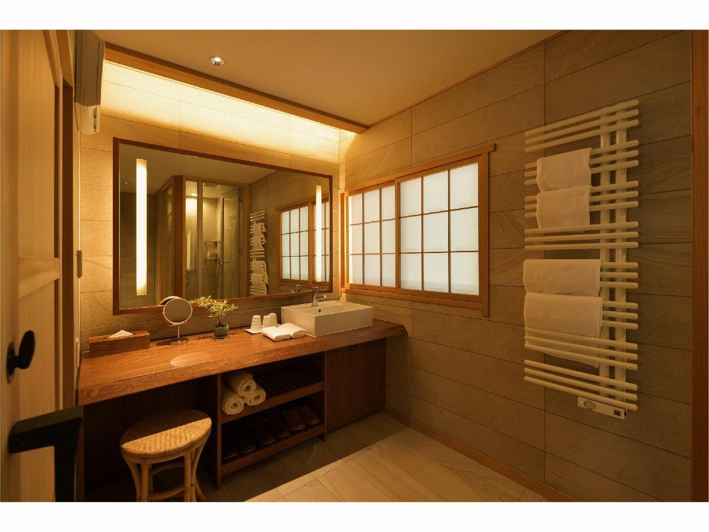 Forest sky with open-air bath "Oborotsuki"