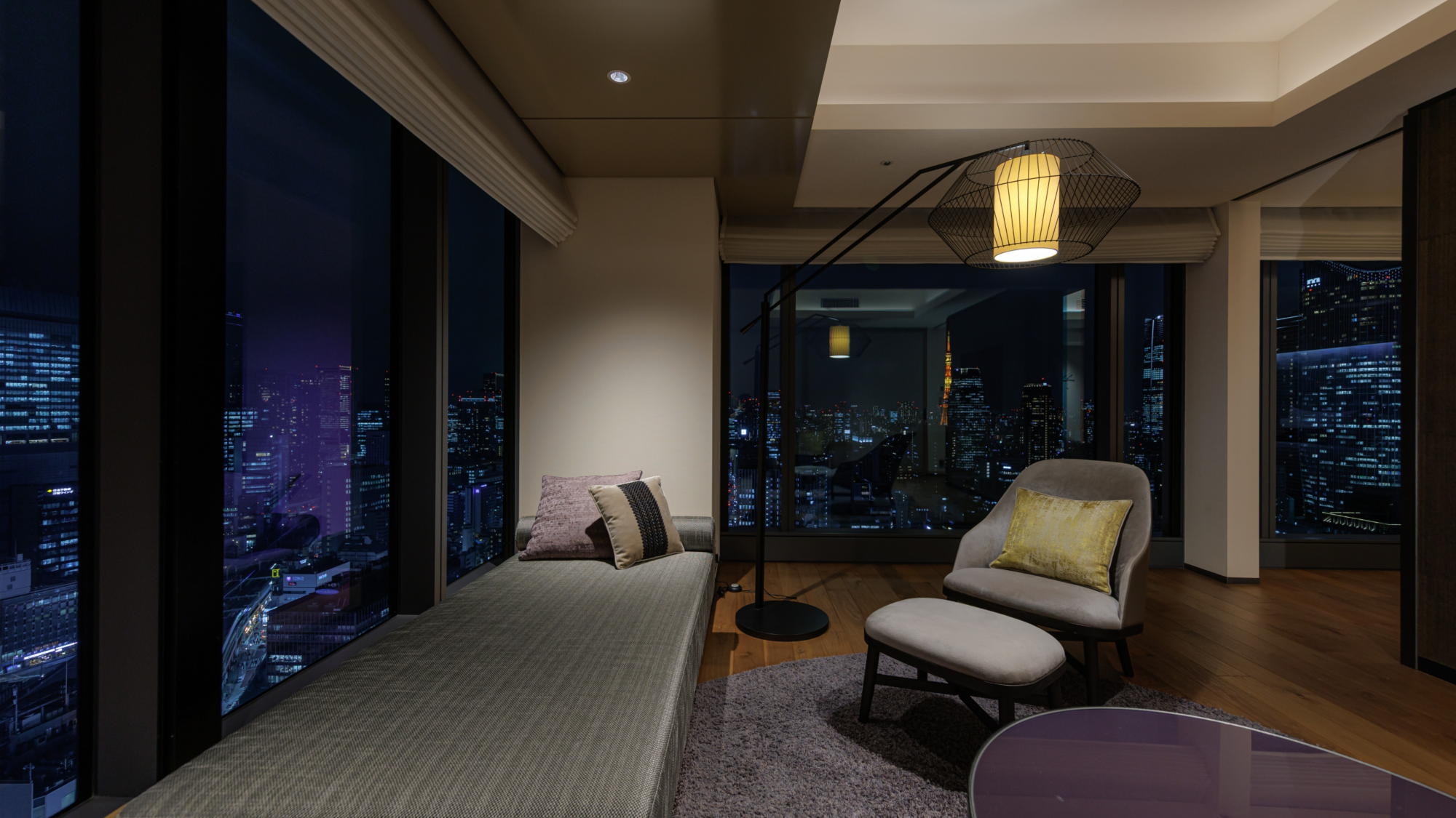 [HIBIYA Suite (Twin)] Enjoy stunning views of Tokyo from the upper floors.