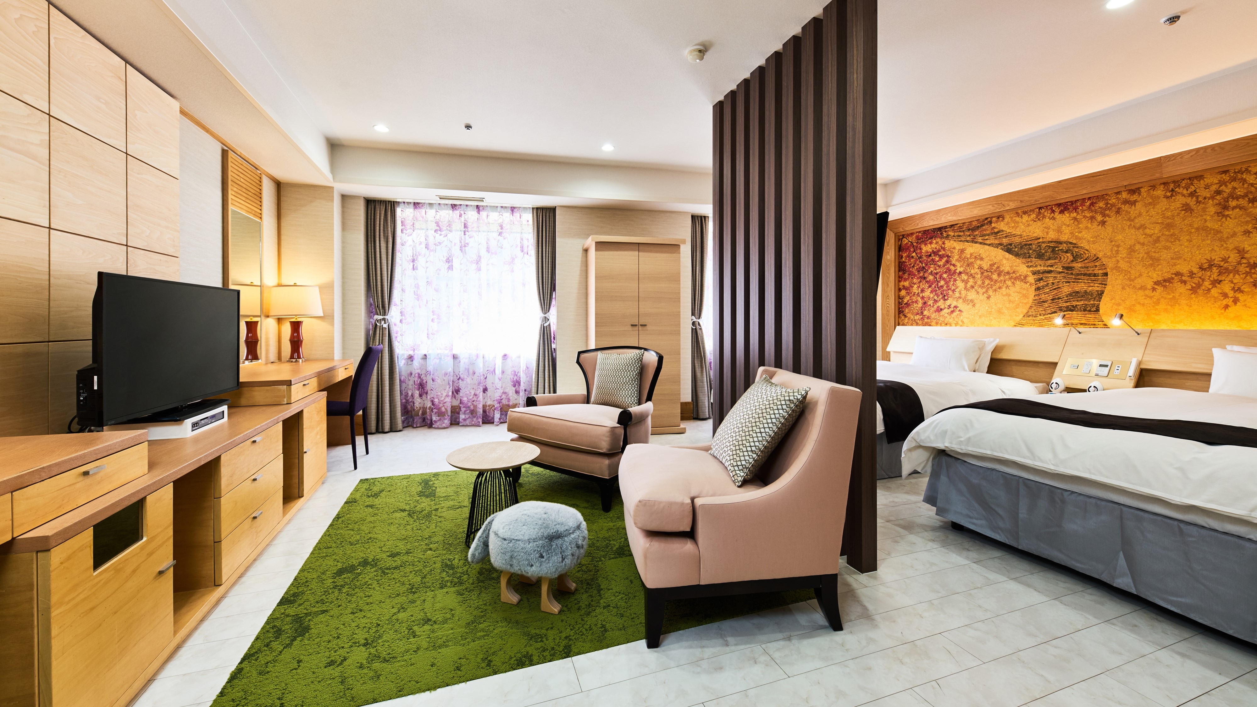 Luxury twin room ■ Approximately 32㎡ ■ (Interior and furnishings may vary depending on the room)