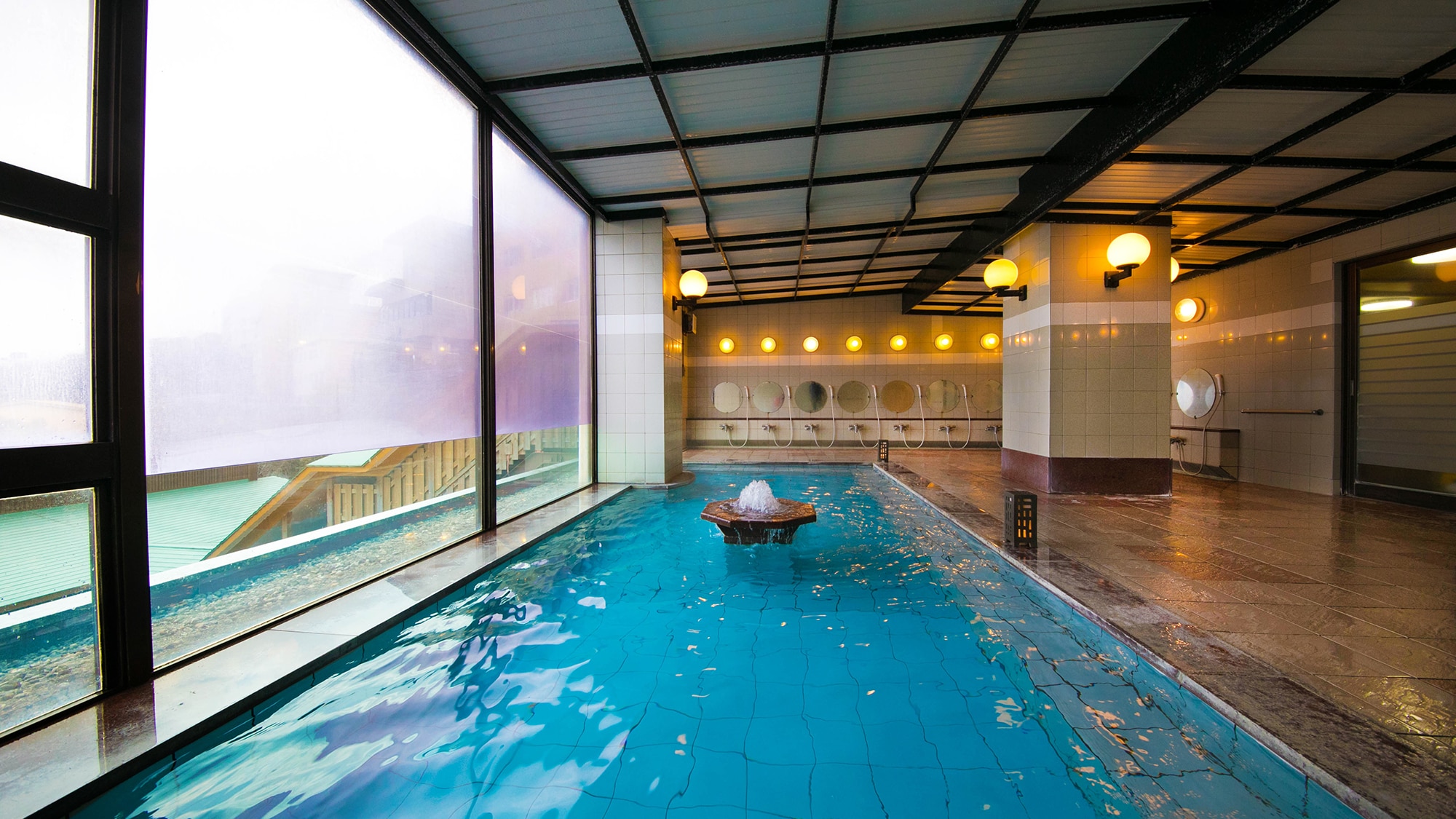 [Large public bath]