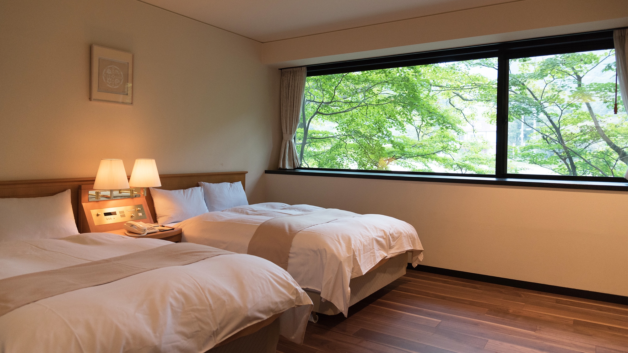 [Silk -KINU-] The most popular silk non-smoking room [Floor warm living with terrace / Japanese bedroom]