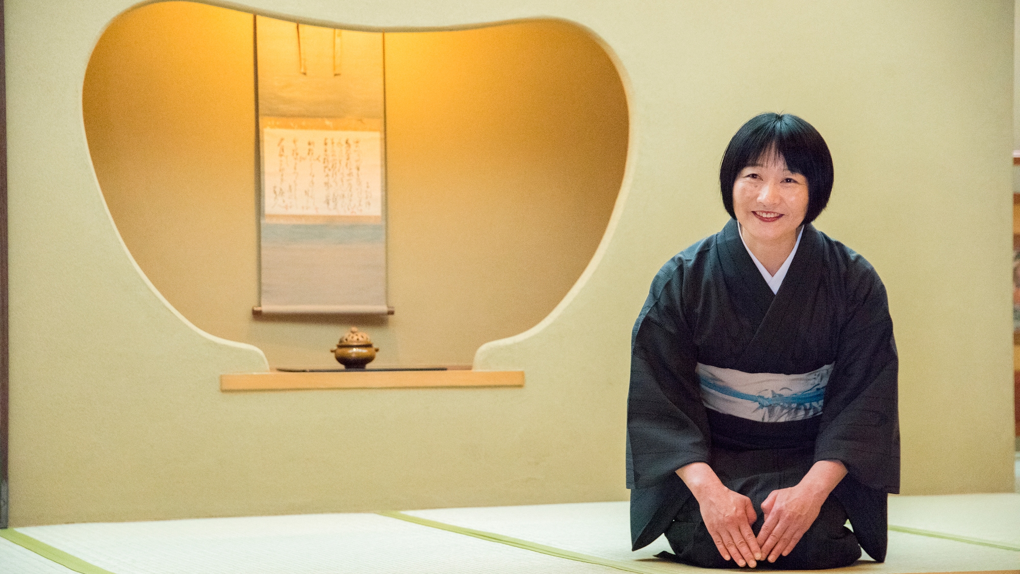 [Lady] Welcome to Yamatoya Besso. Please enjoy the old-fashioned goodness of Japanese inns.
