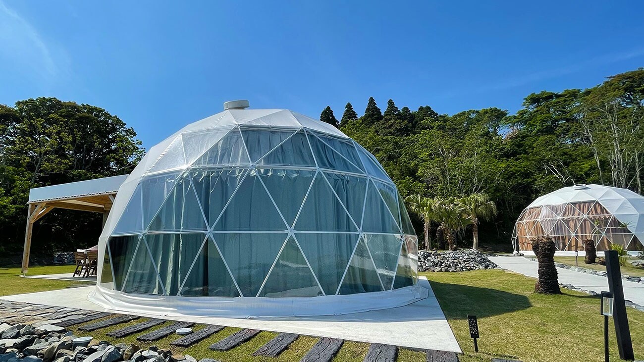 It is located on a slight hill, so you can get a good view of the grounds. There is a pergola at the back, so you can enjoy BBQ without worrying about being seen!
