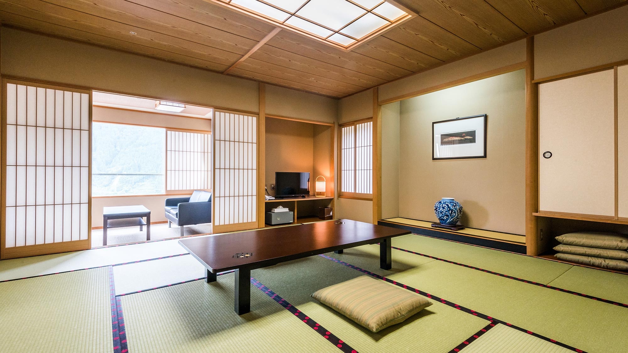 Suite Japanese-style room 12.5+8 tatami mats with indoor bath (new building)