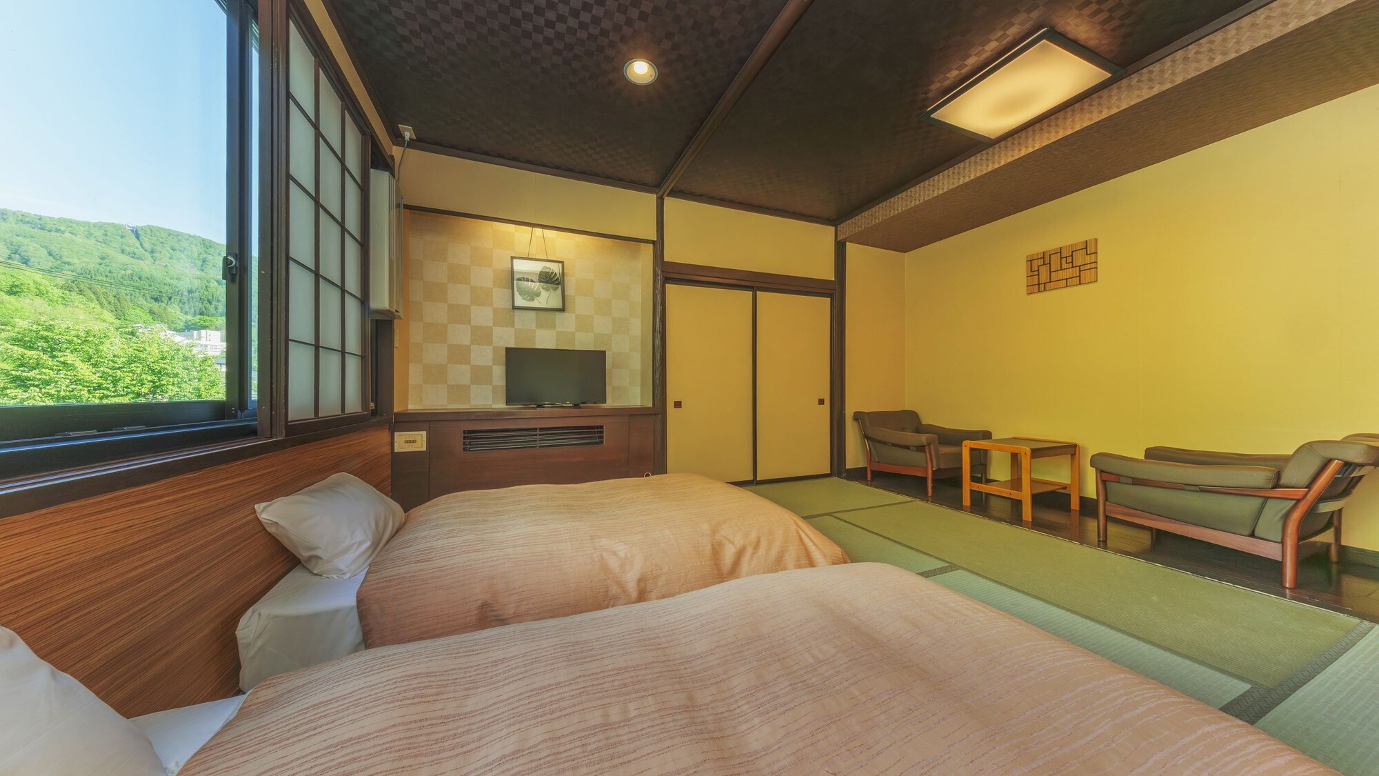 [The Main Building] Japanese-style room with twin beds