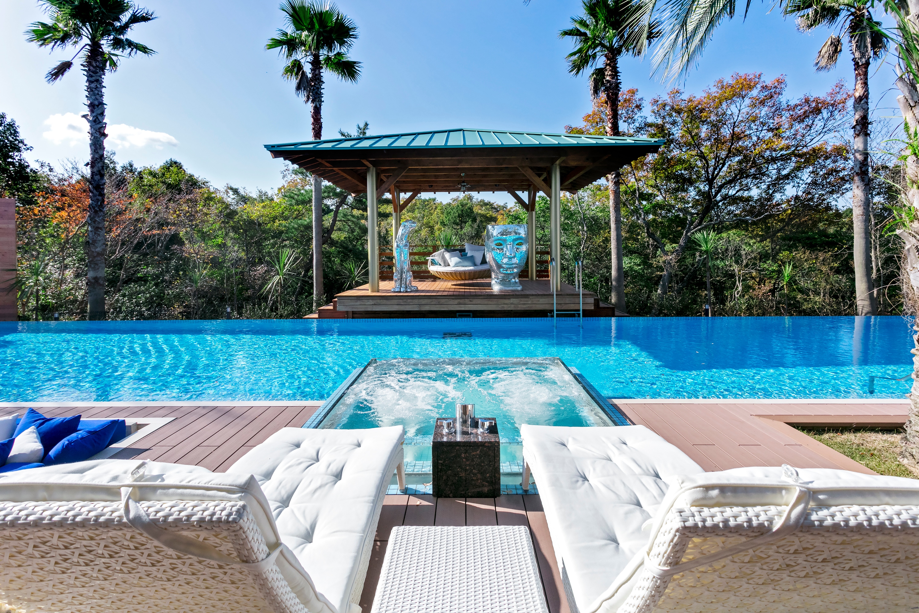 Royal C Poolside
