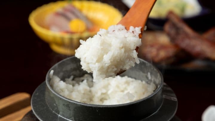 Food (Uonuma Koshihikari rice cooked in a pot)