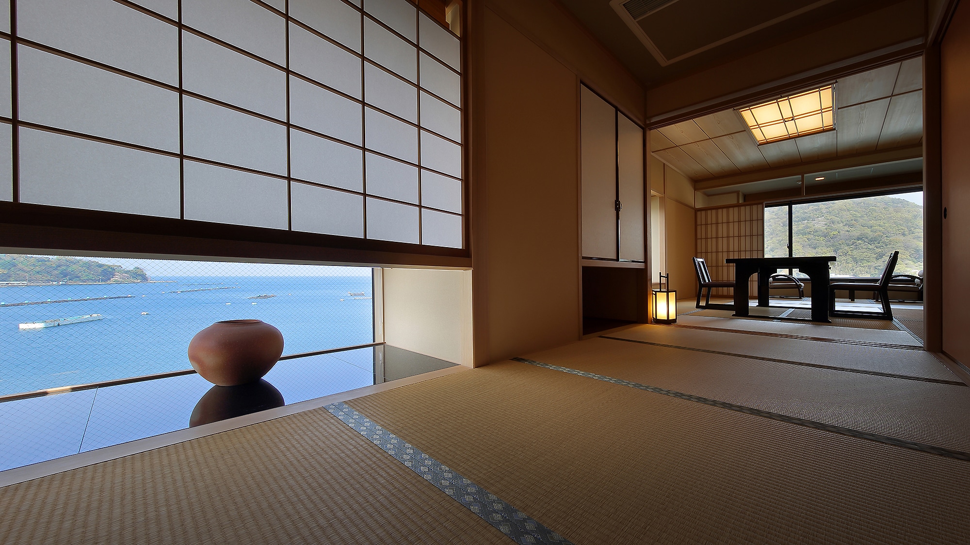 Special room with semi-open-air bath "Tsuki" (Reopened in July 2019)
