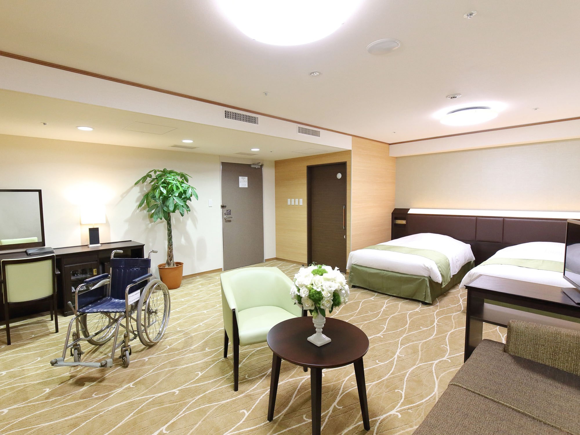 [Universal Room]
