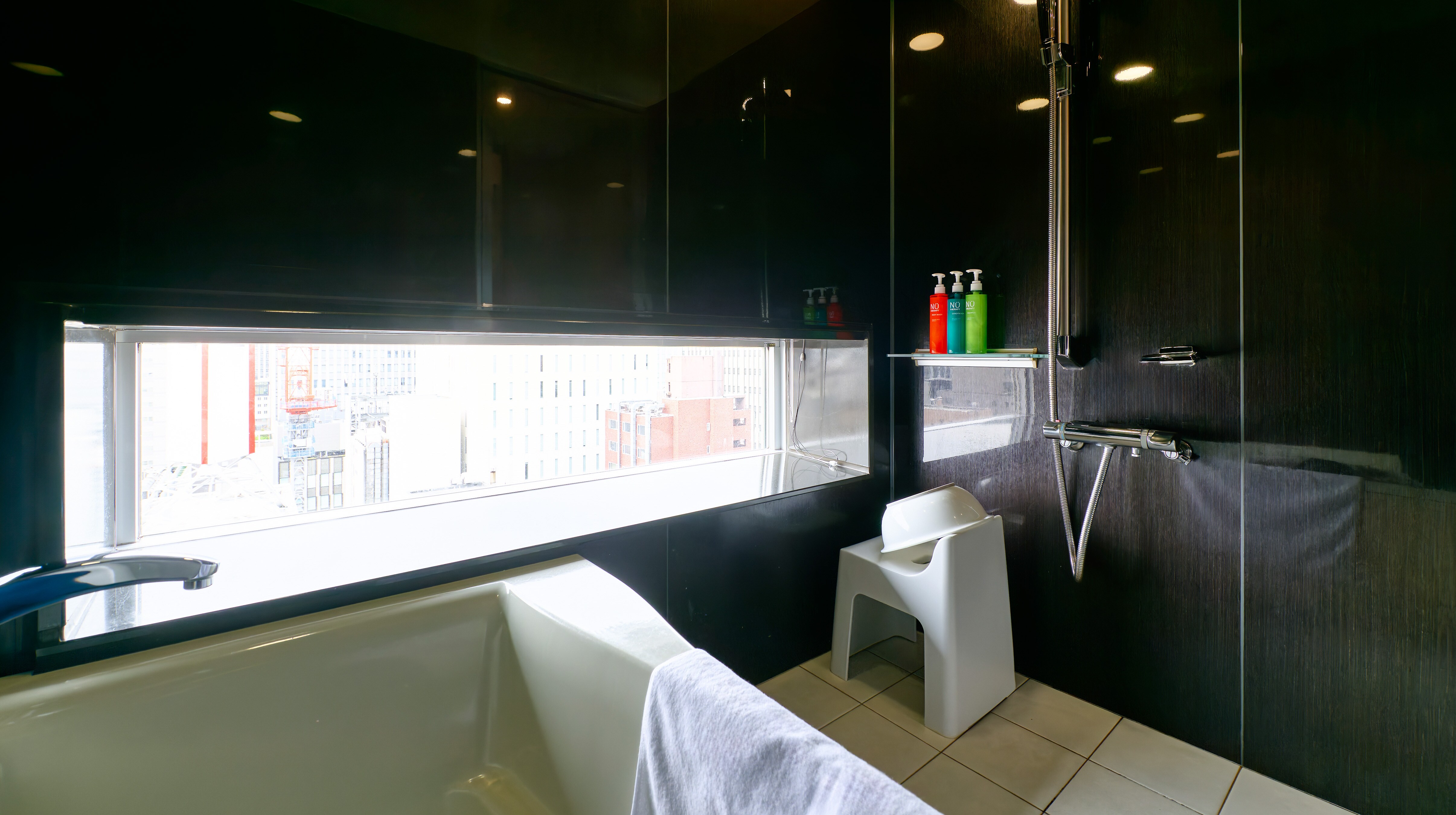 Suite Silang Twin