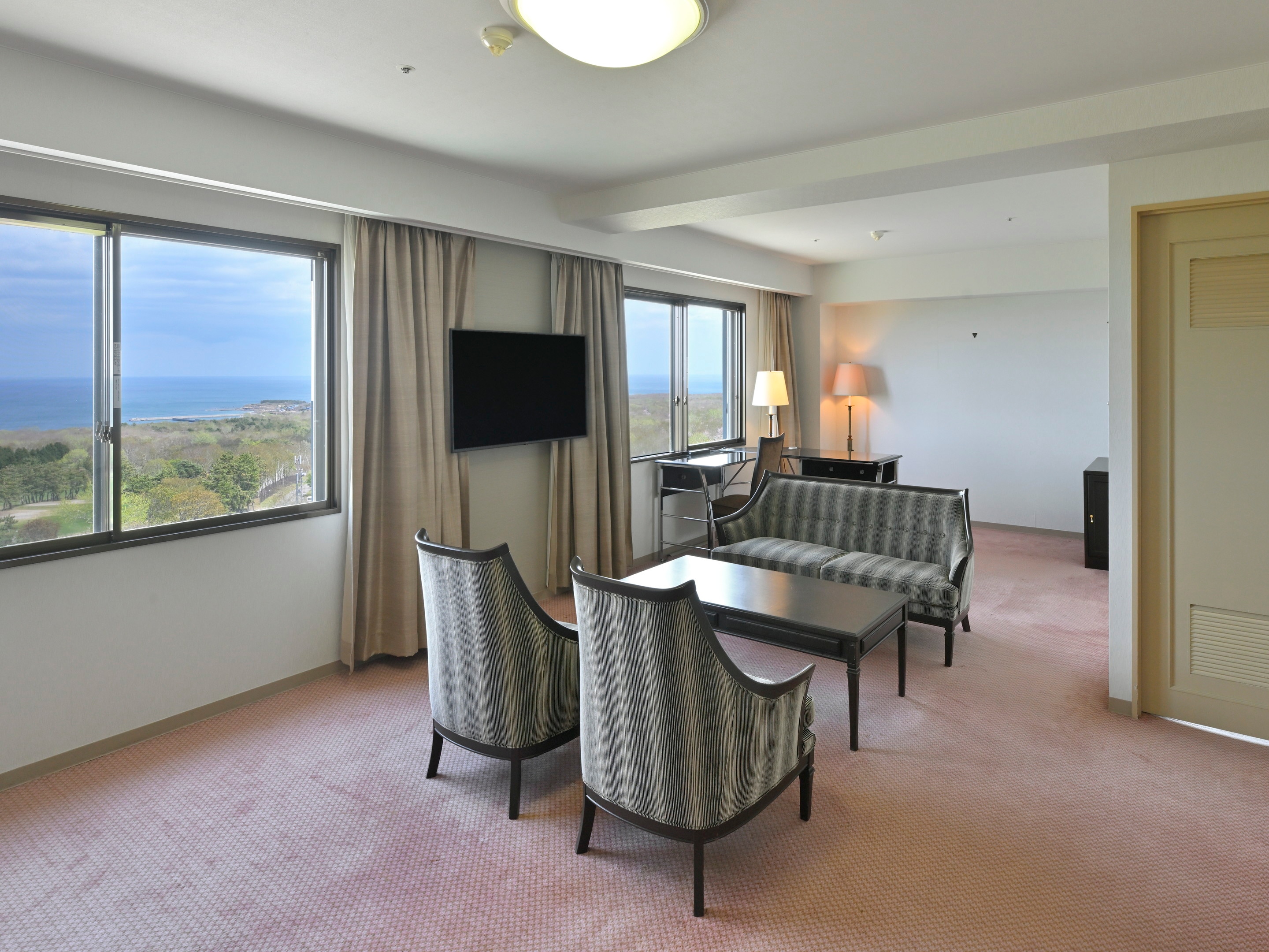 Modern Western-style Junior Suite, 70 sq m, Ocean View