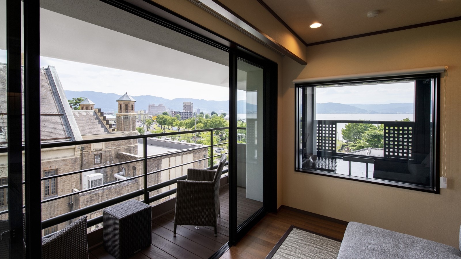 Twin room with open-air bath plan