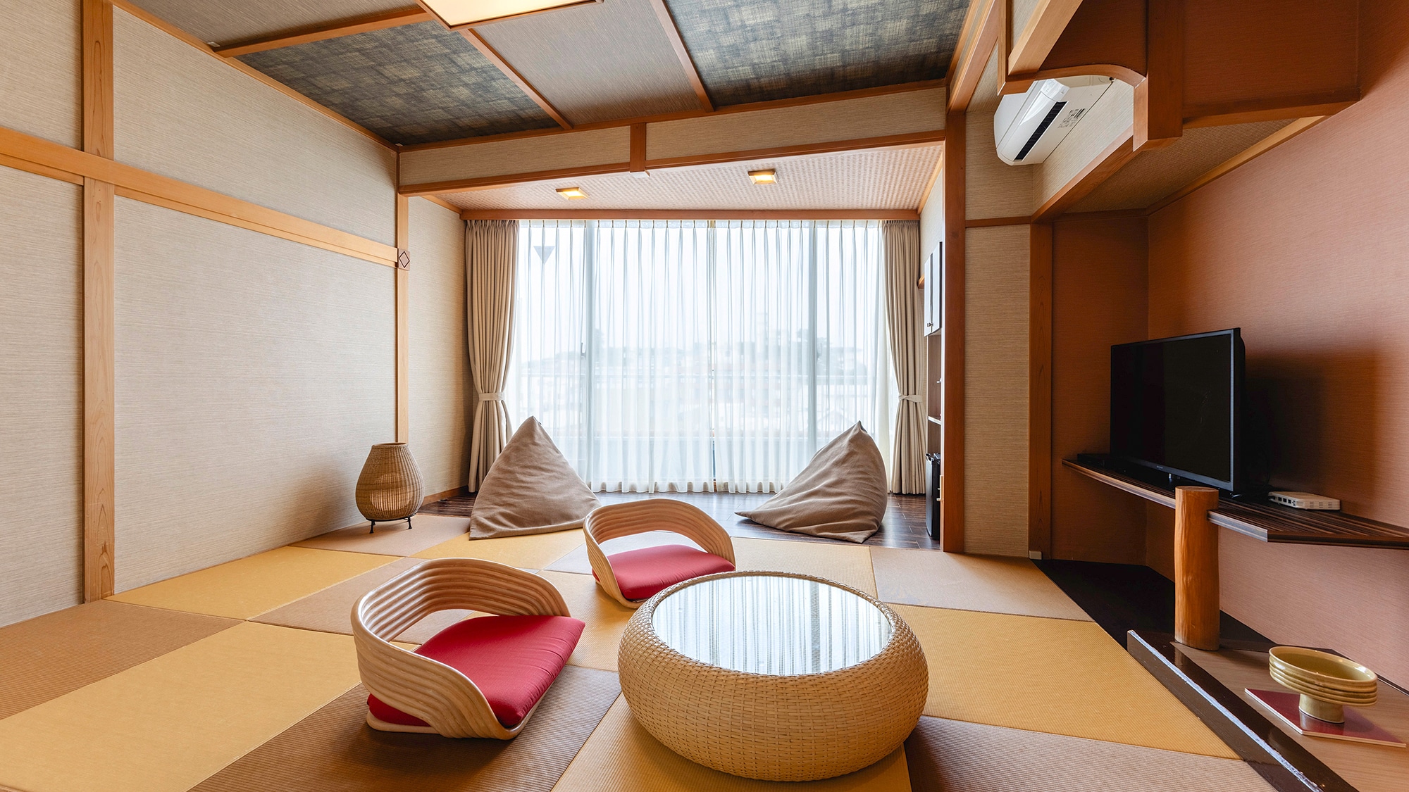 [Tầng tiêu chuẩn ■ Phòng kiểu Nhật ■ 10-15 chiếu tatami / Không hút thuốc] Có sức chứa tối đa 6 người, khuyến khích cho gia đình và trẻ em