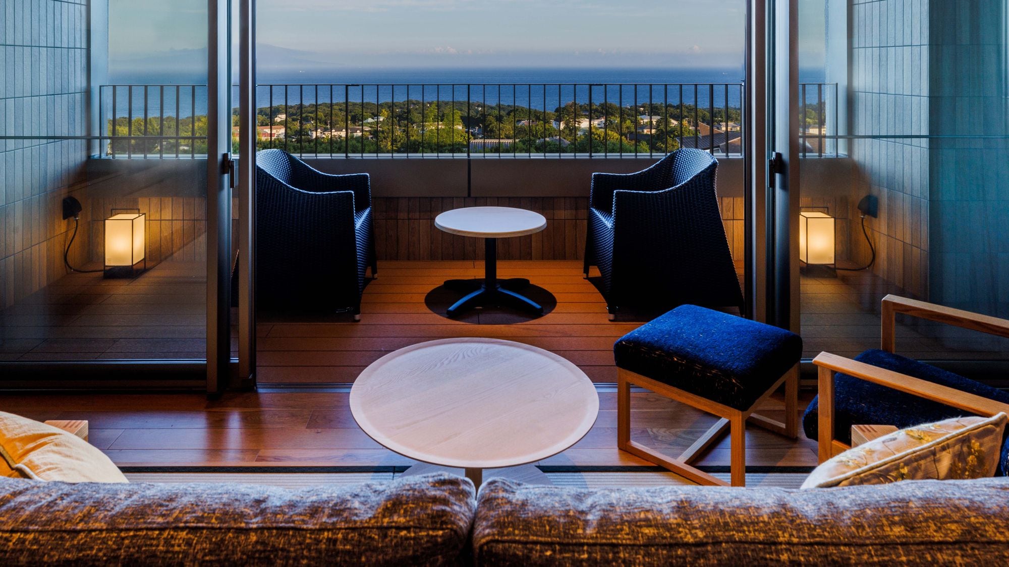 Suite / With hot spring open-air bath (80 square meters)