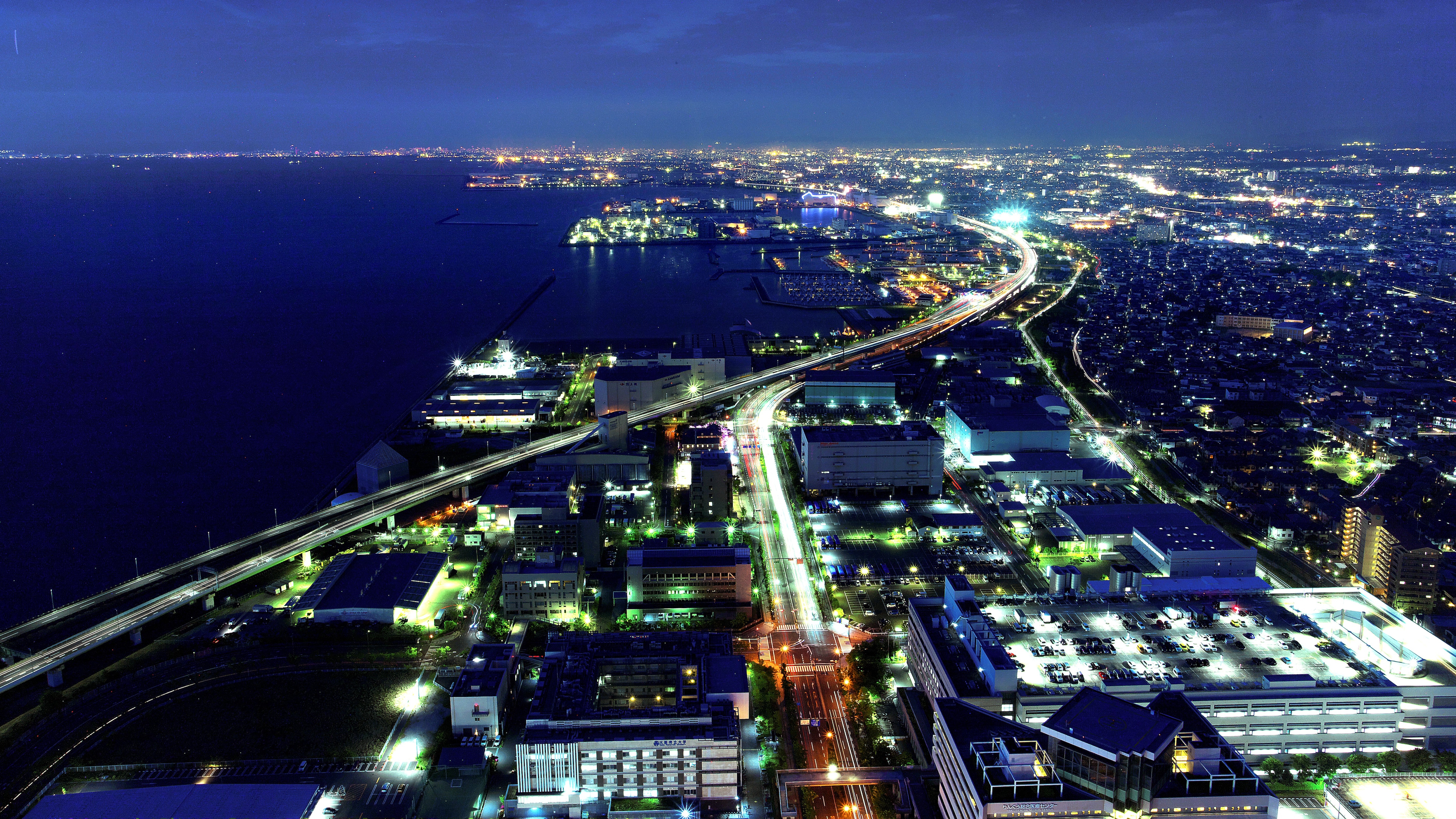 ■ The view from the guest room ■ North-facing (in the direction of Osaka city) at night