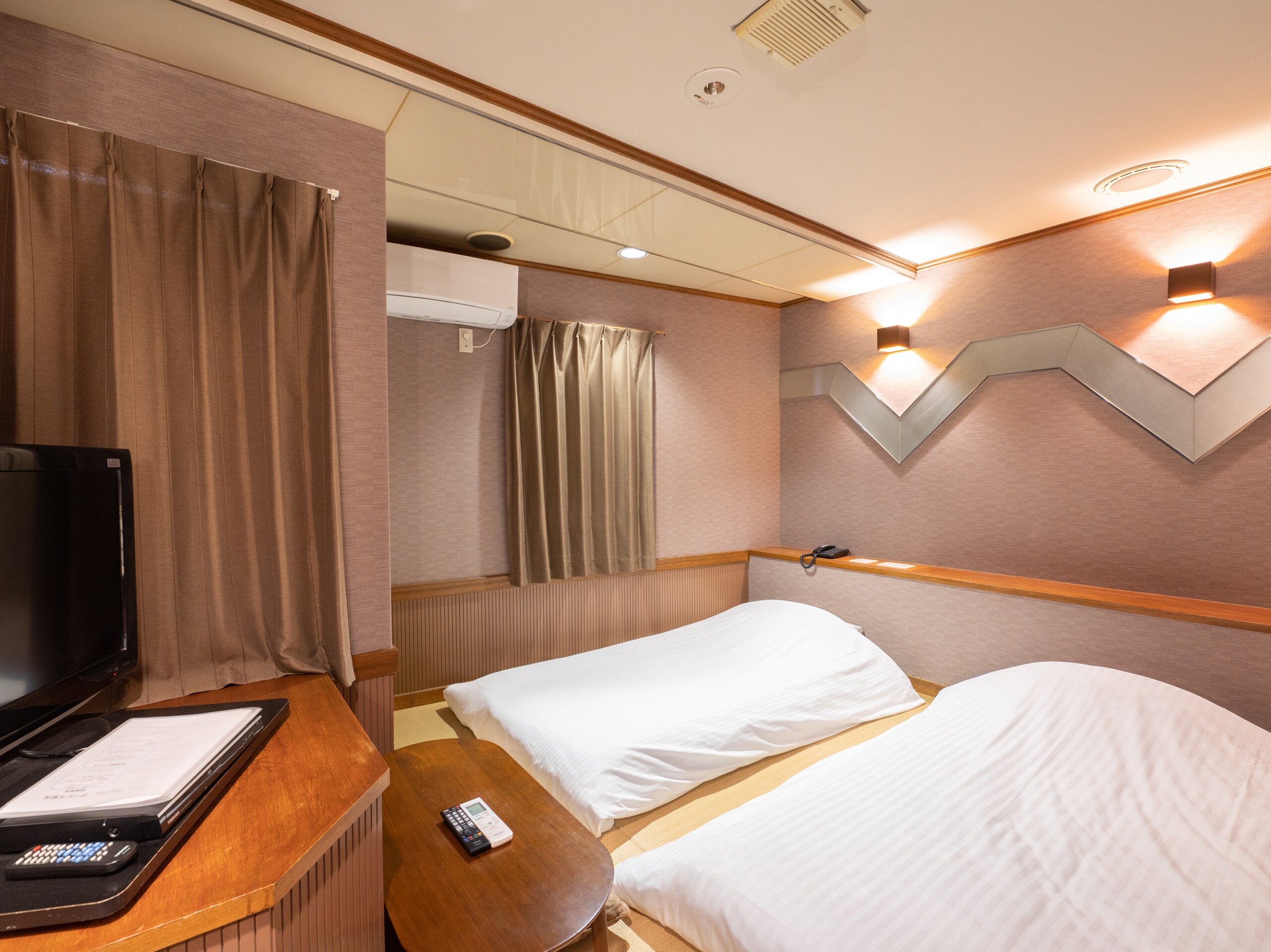 Japanese-style room for 1-2 people