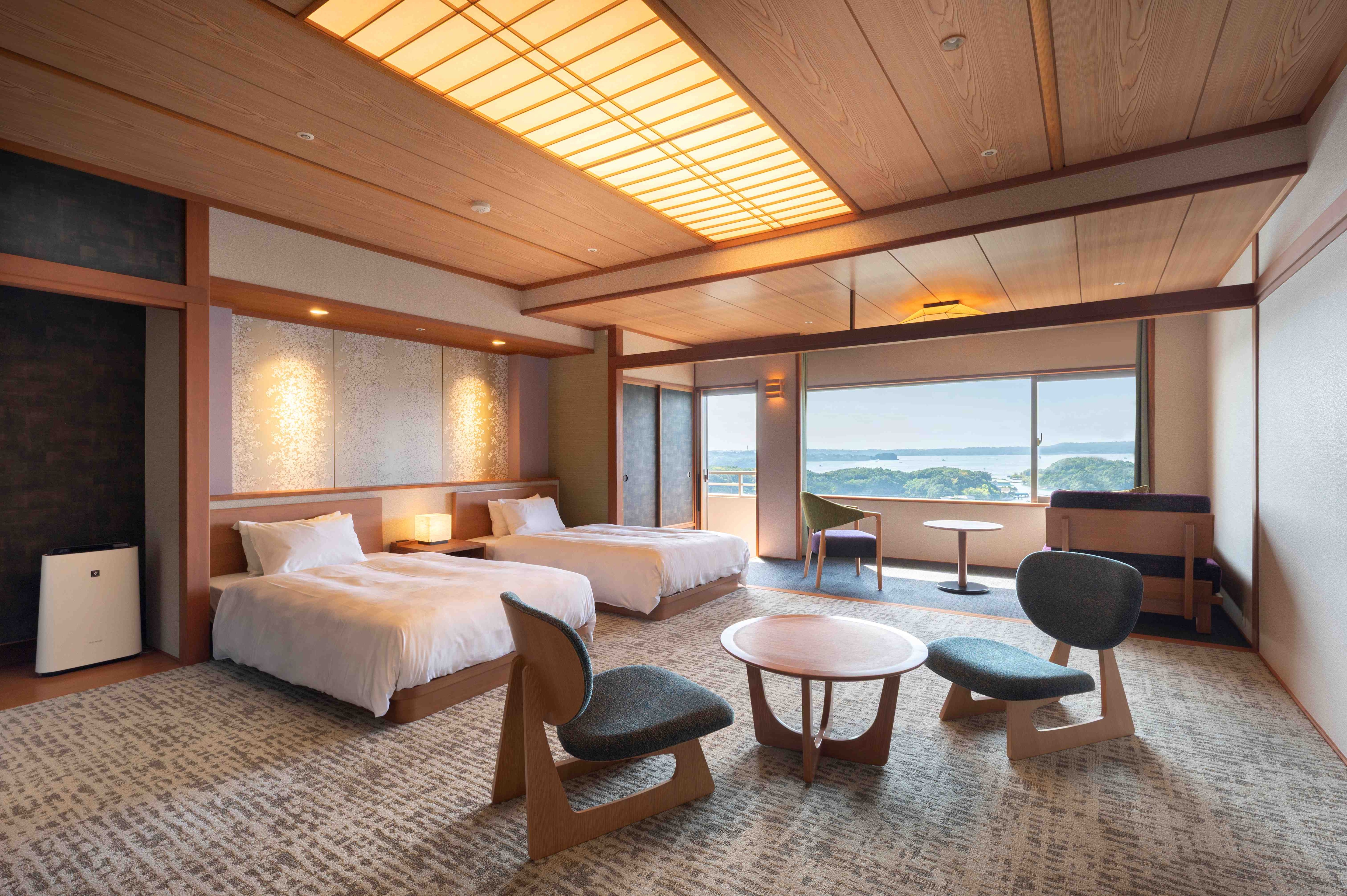 Kayō Wing Superior Floor "Rankei" Japanese-style room with bed (example)