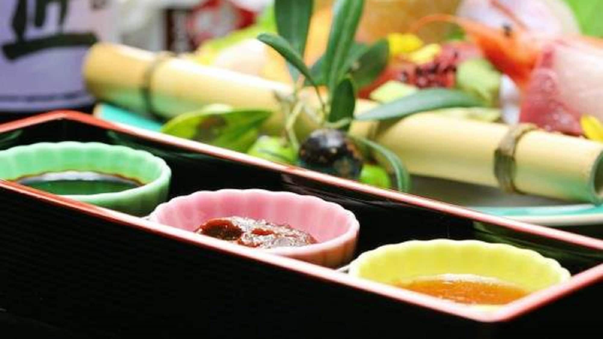 Supper kaiseki sashimi compares the taste of 3 types of island soy sauce