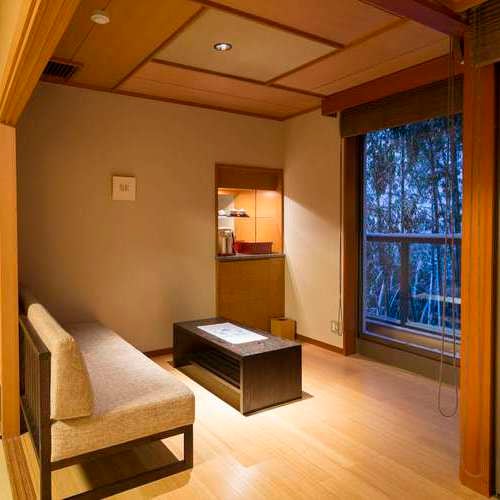 [Japanese-style room with terrace 12.5 tatami mats] With sofa or kotatsu