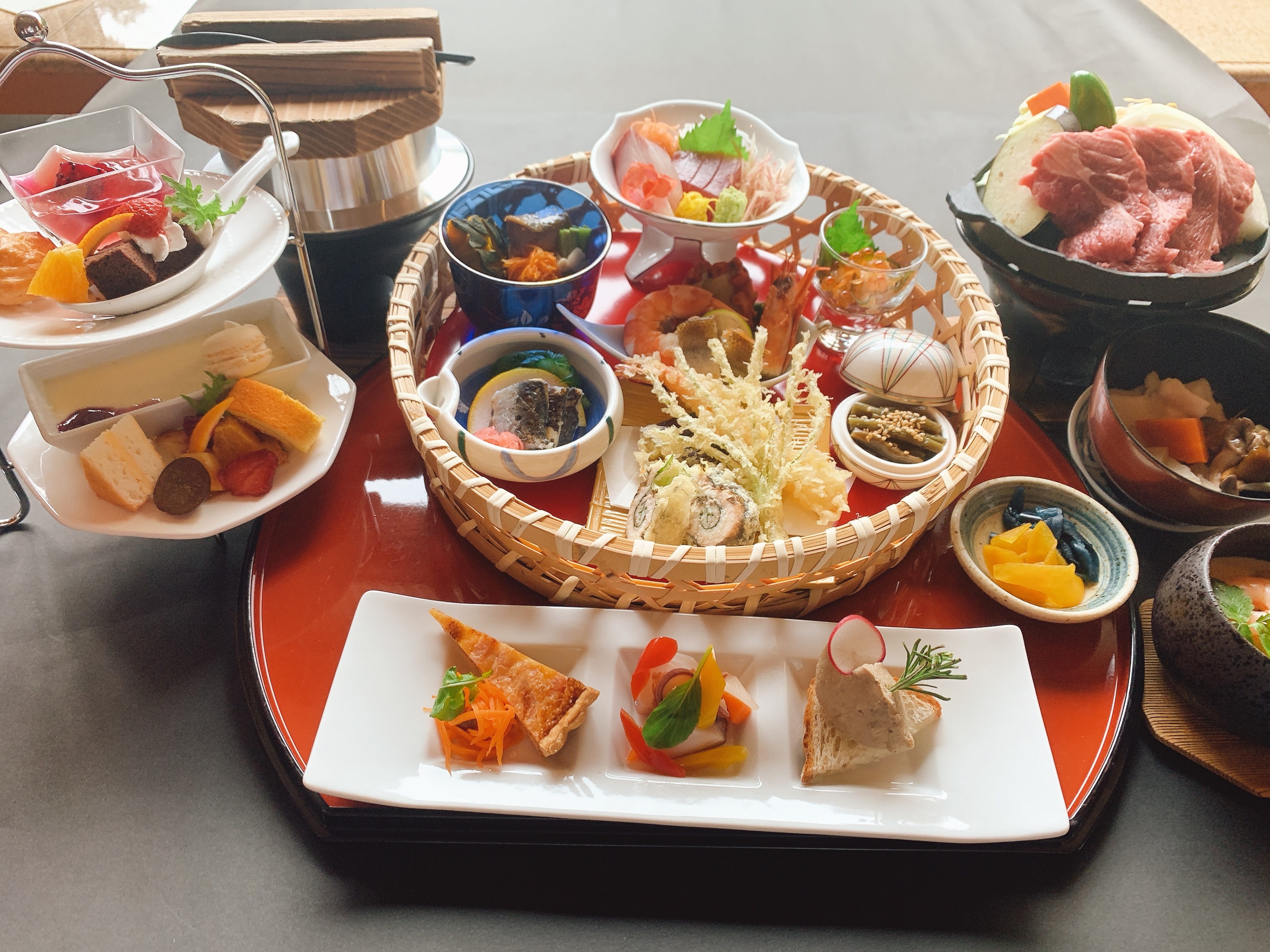 享用飯店推薦的以時令食材烹調的日西融合料理