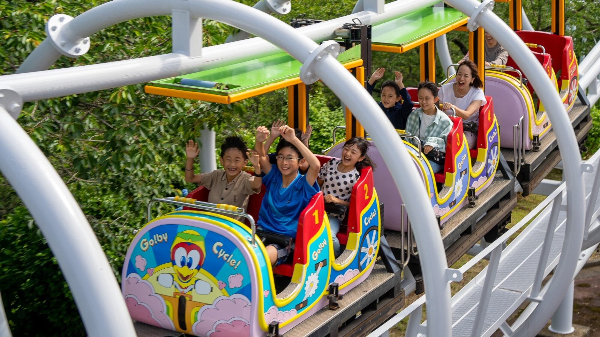 ・[Bicycle Country Cycle Sports Center] You can also enjoy a cycle coaster that gives the whole family a panoramic view of the park.