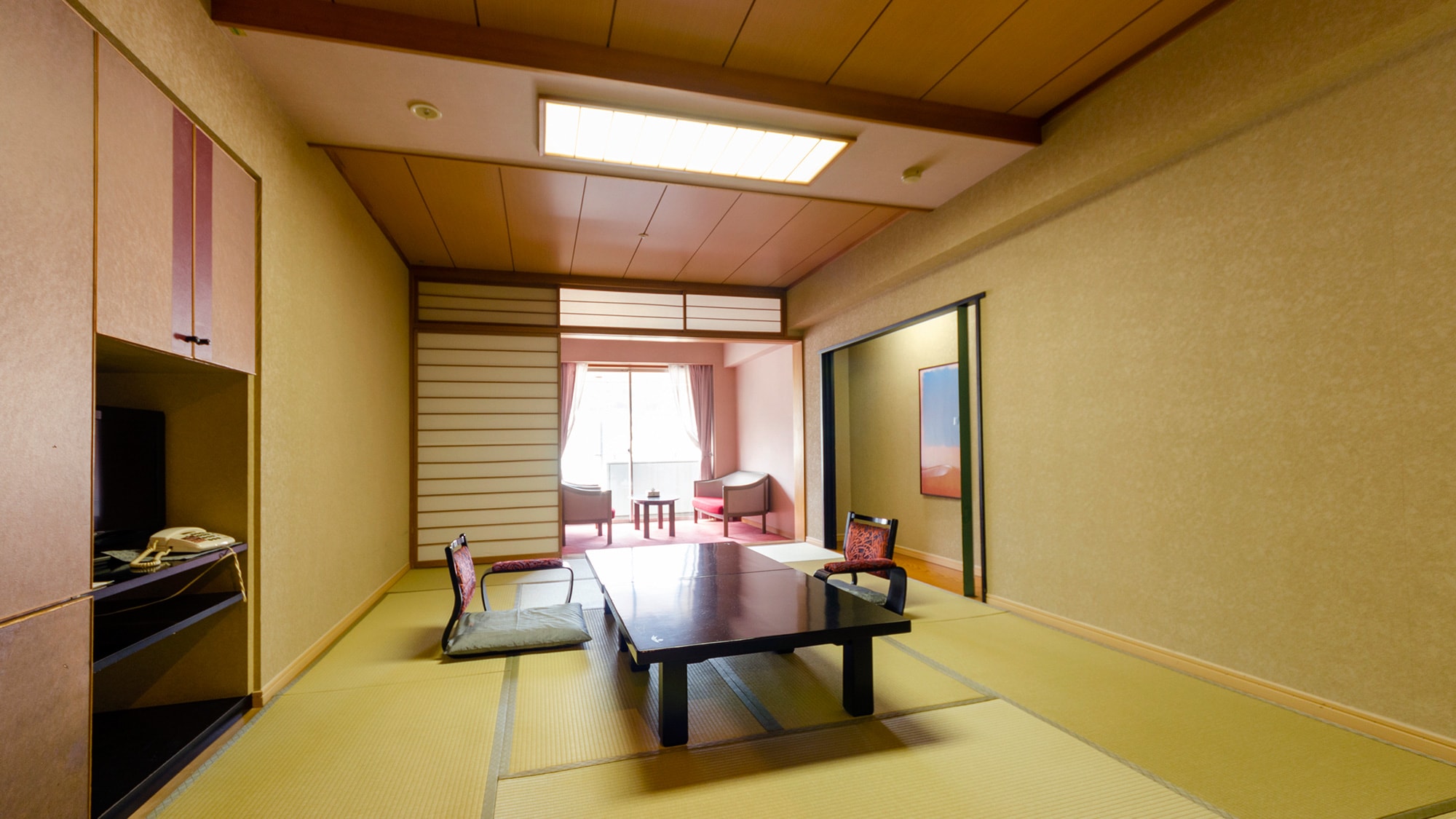 ◆Grand Chateau Building: Japanese-style room 10 or 12 tatami mats (A) (Wi-Fi available)