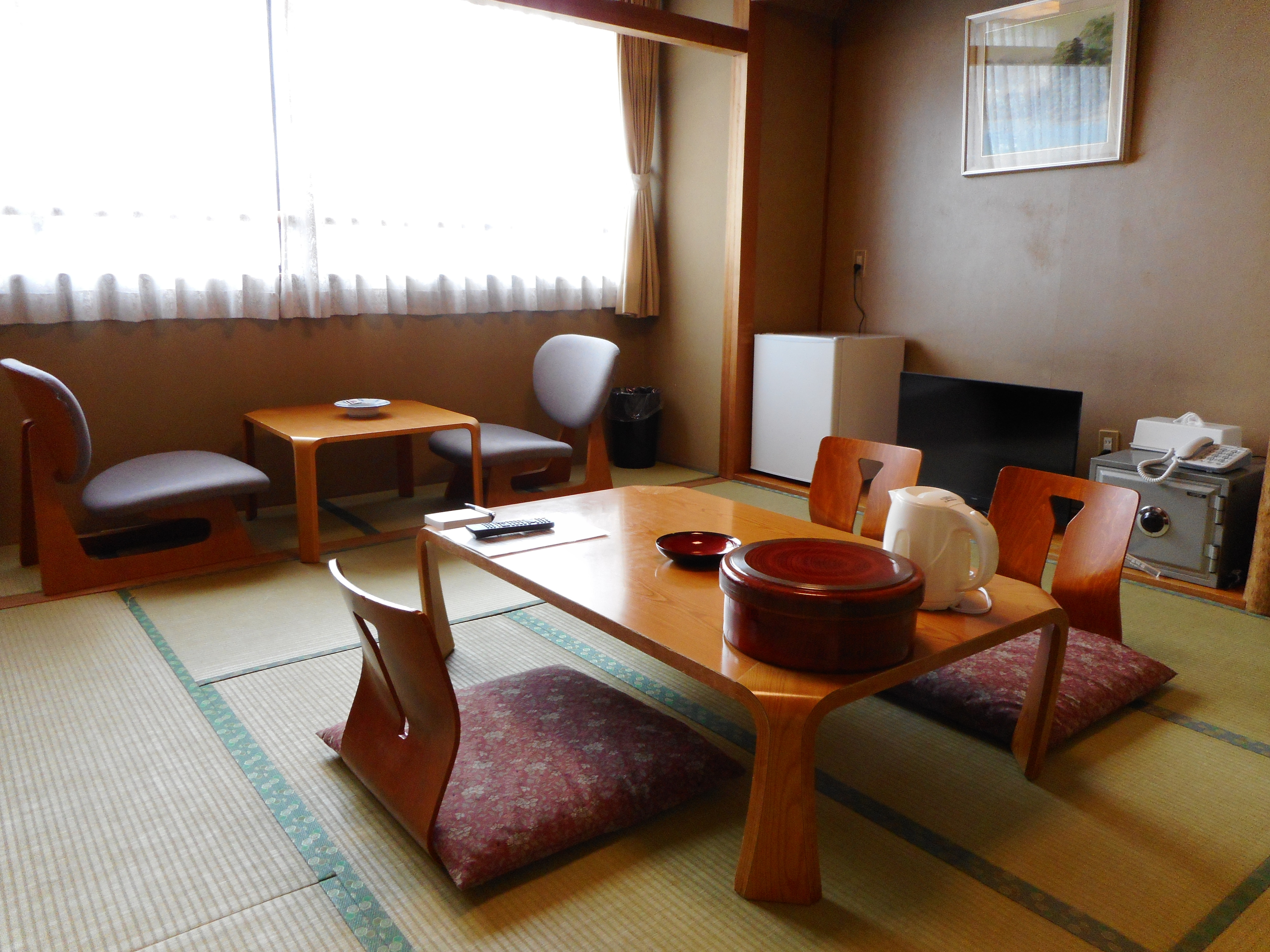 Main building: Japanese-style room 8 tatami mats (UB type)