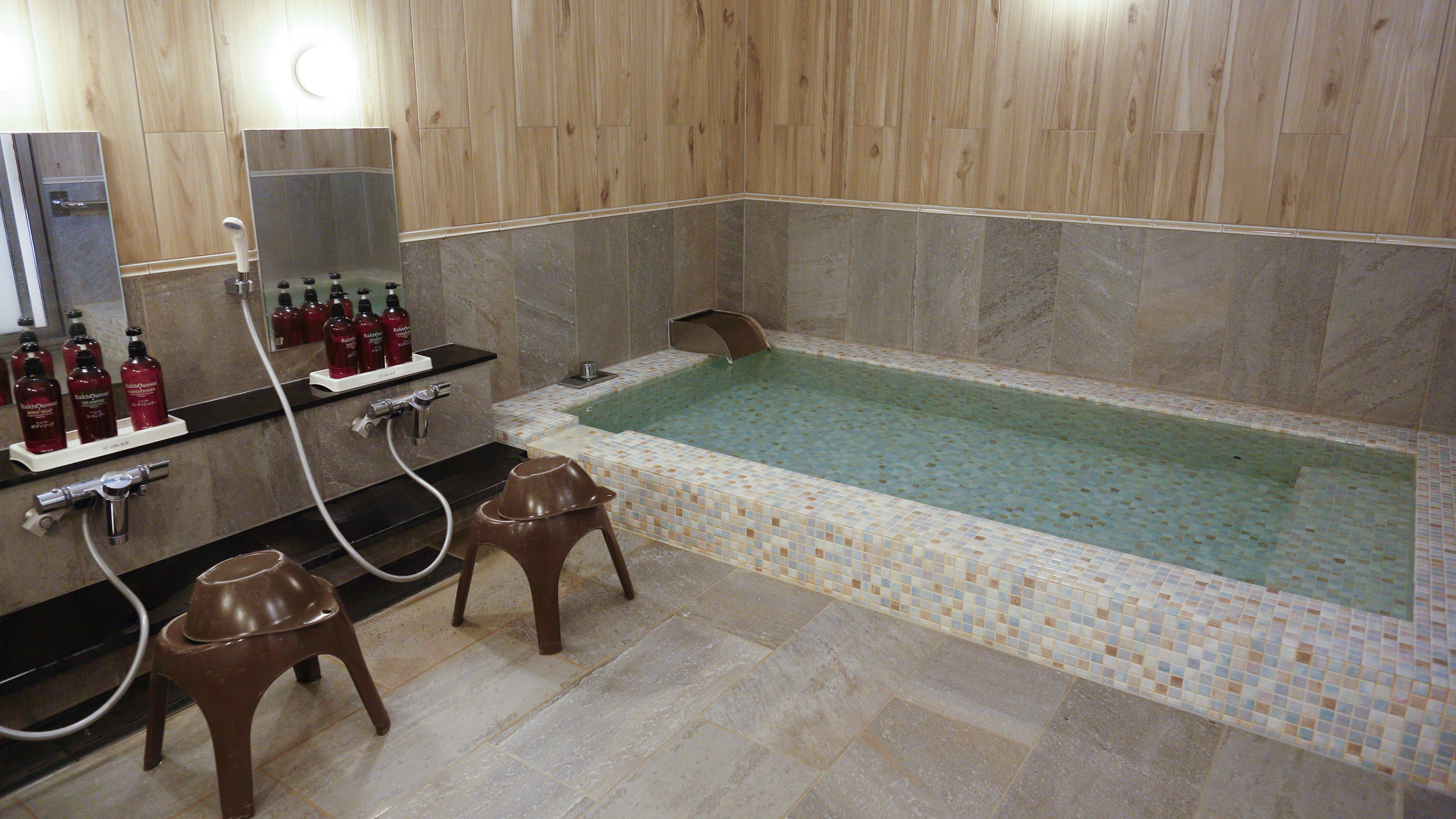 Women's large bath with natural hot spring water