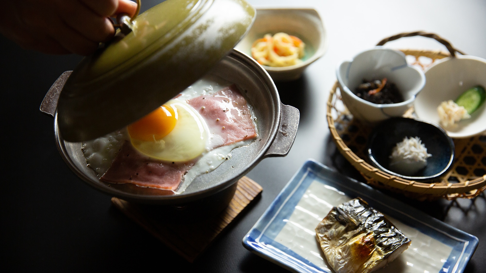 ・Breakfast: Enjoy your fried eggs cooked to your liking (photo is an example)