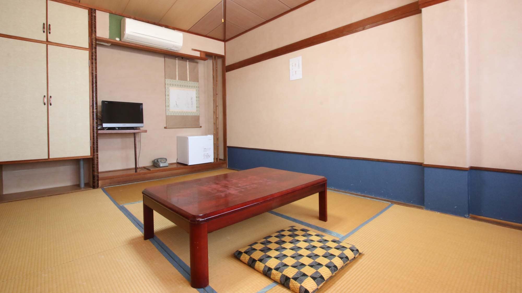 [Japanese-style room] A small, cozy room of 6 to 8 tatami mats