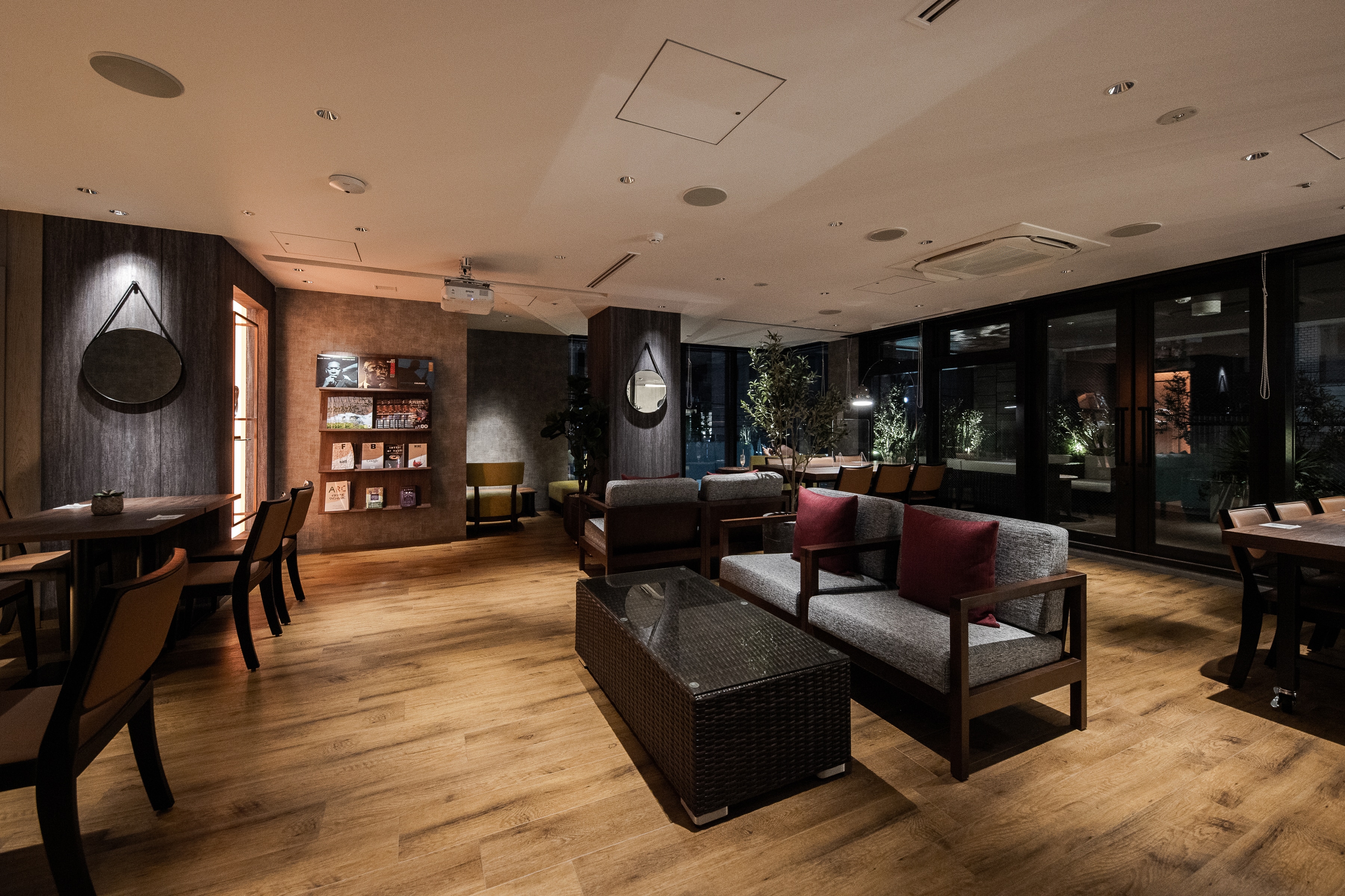 2nd Floor: 7Day's Cafe by Ally's