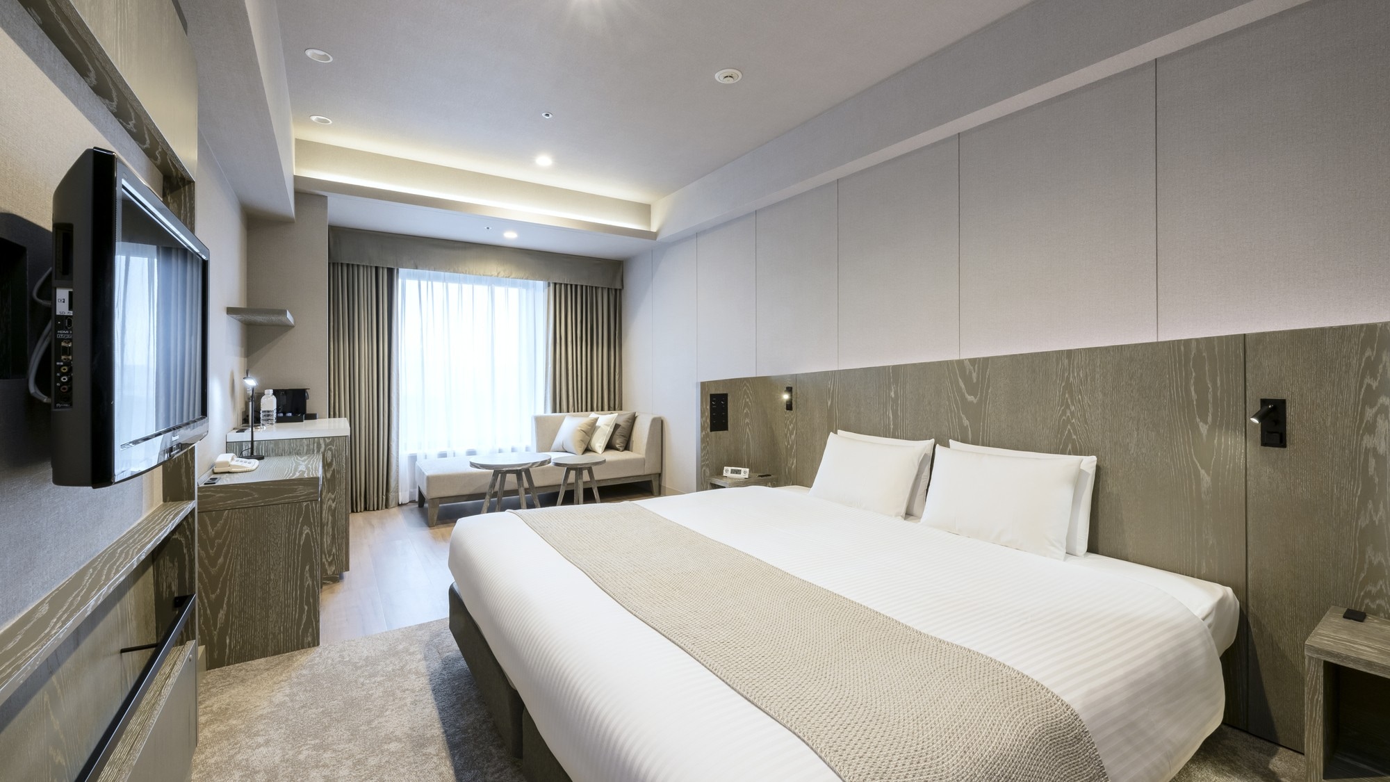 豪華加大雙人床房(沙發床/獨立衛浴)