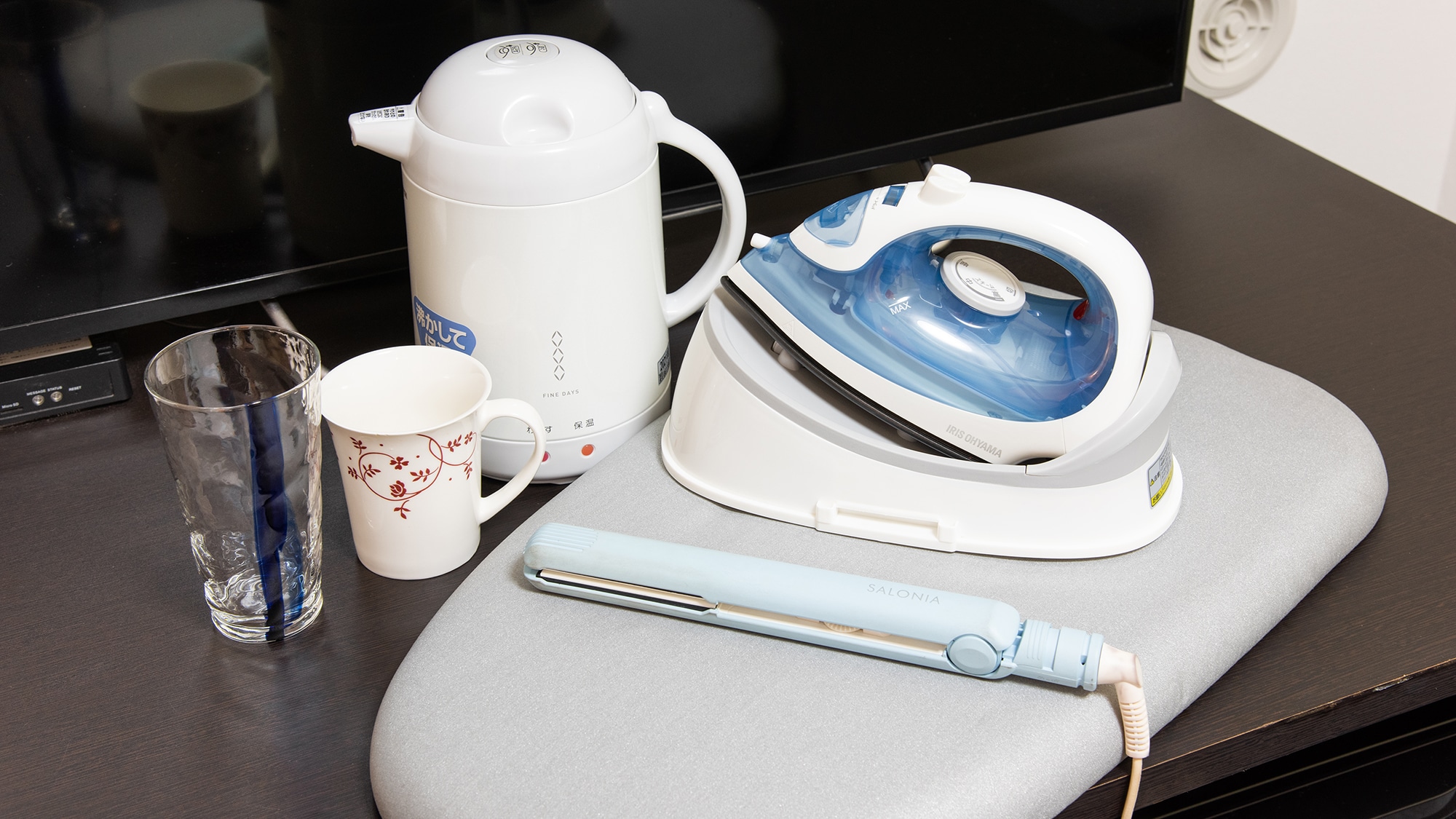 There are various rental items (limited quantity). Hair irons (curls, straighteners) are popular