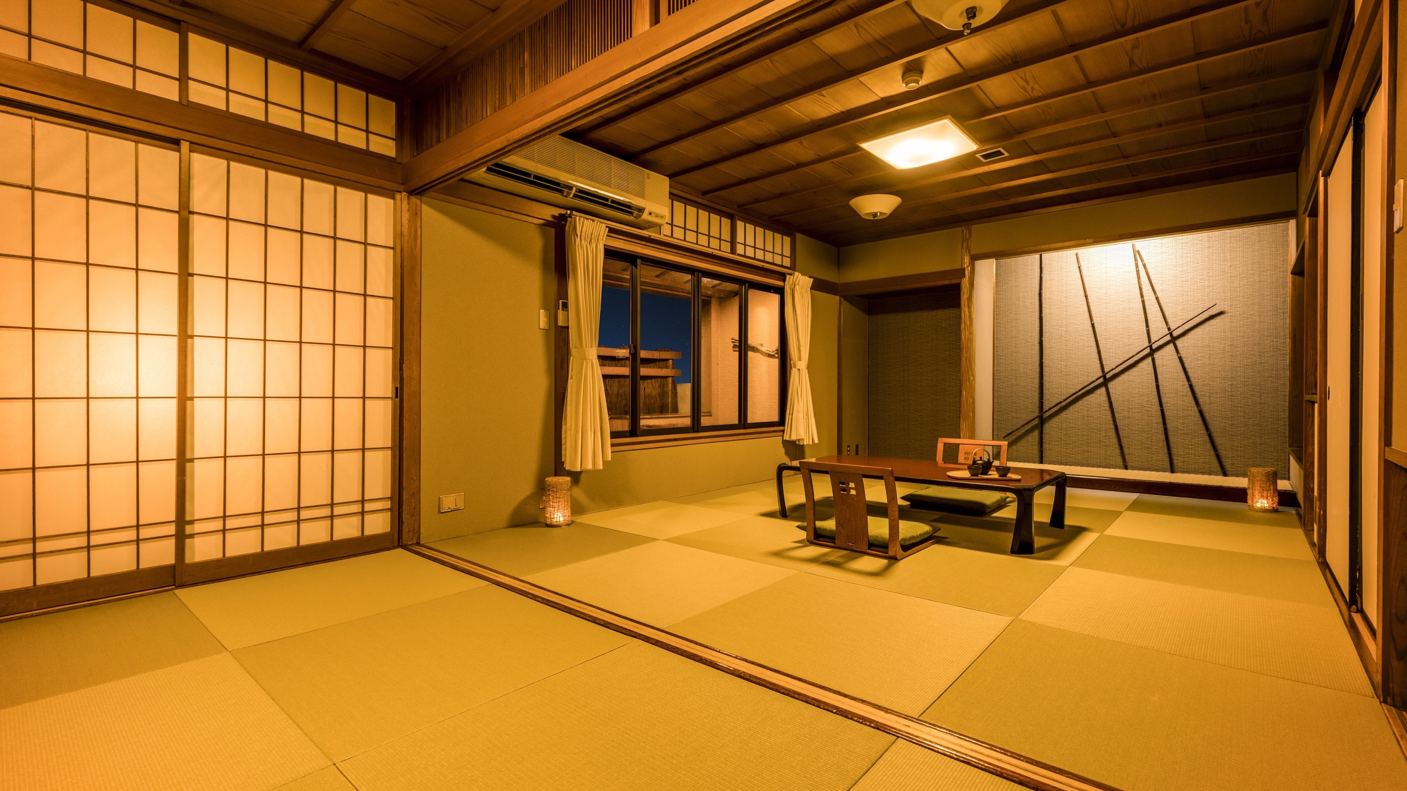 Superior Japanese-style room with open-air bath *Example of a guest room