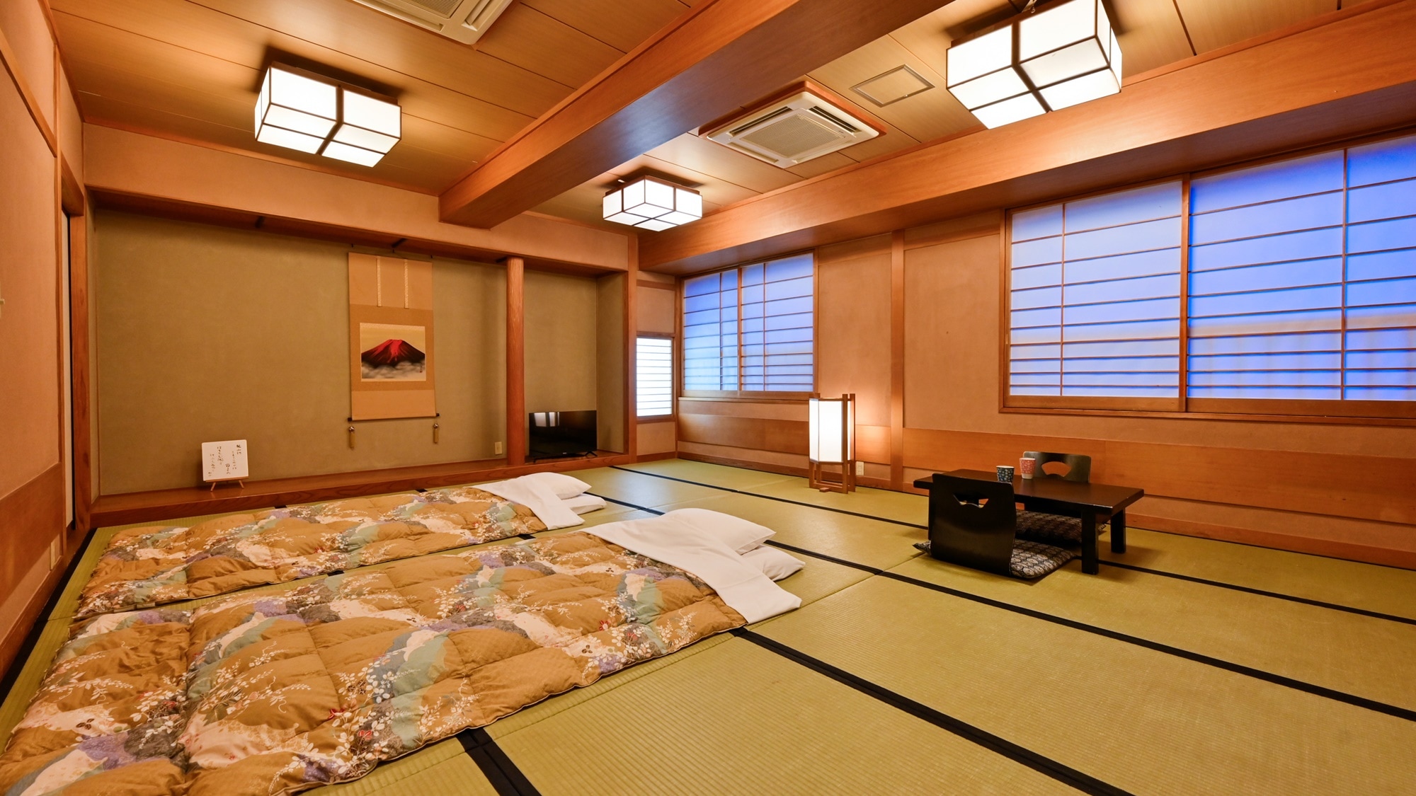 Japanese-style room (15 tatami mats) Smoking allowed