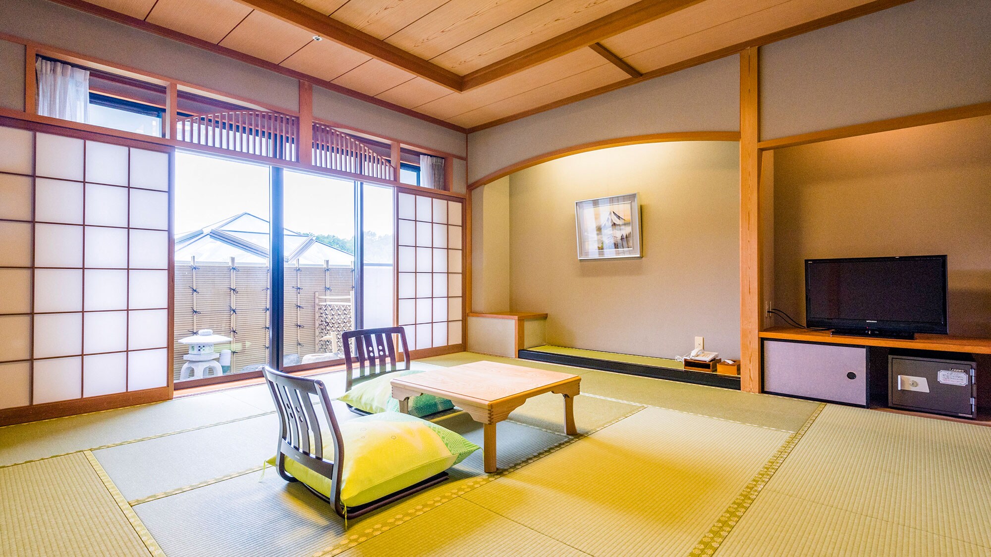 Japanese-style room 12.5 tatami mats (non-smoking)