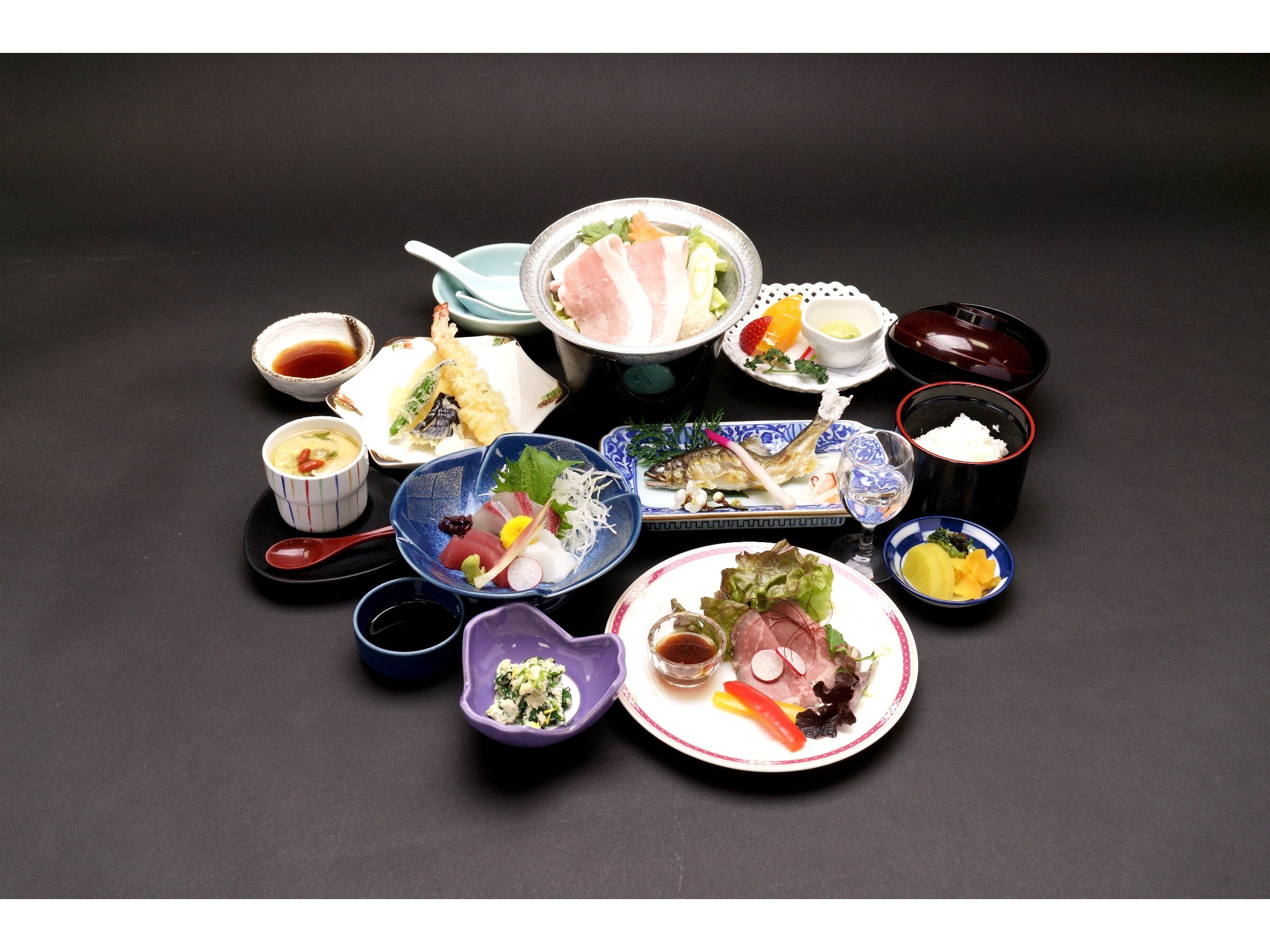 Masakan Kaiseki Hana-Hana-sekitar 12 hidangan