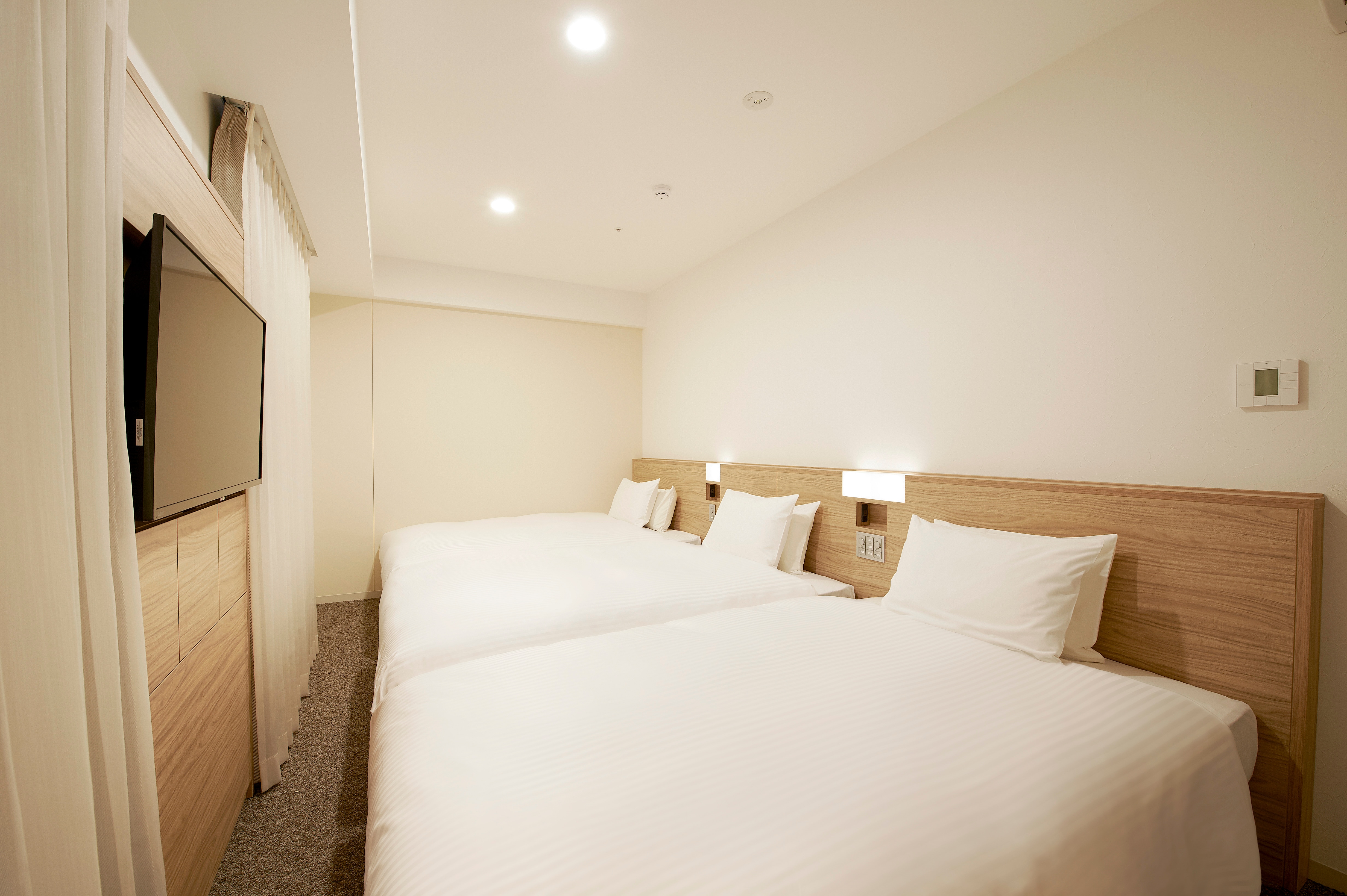 [Detail] Kamar tiga orang