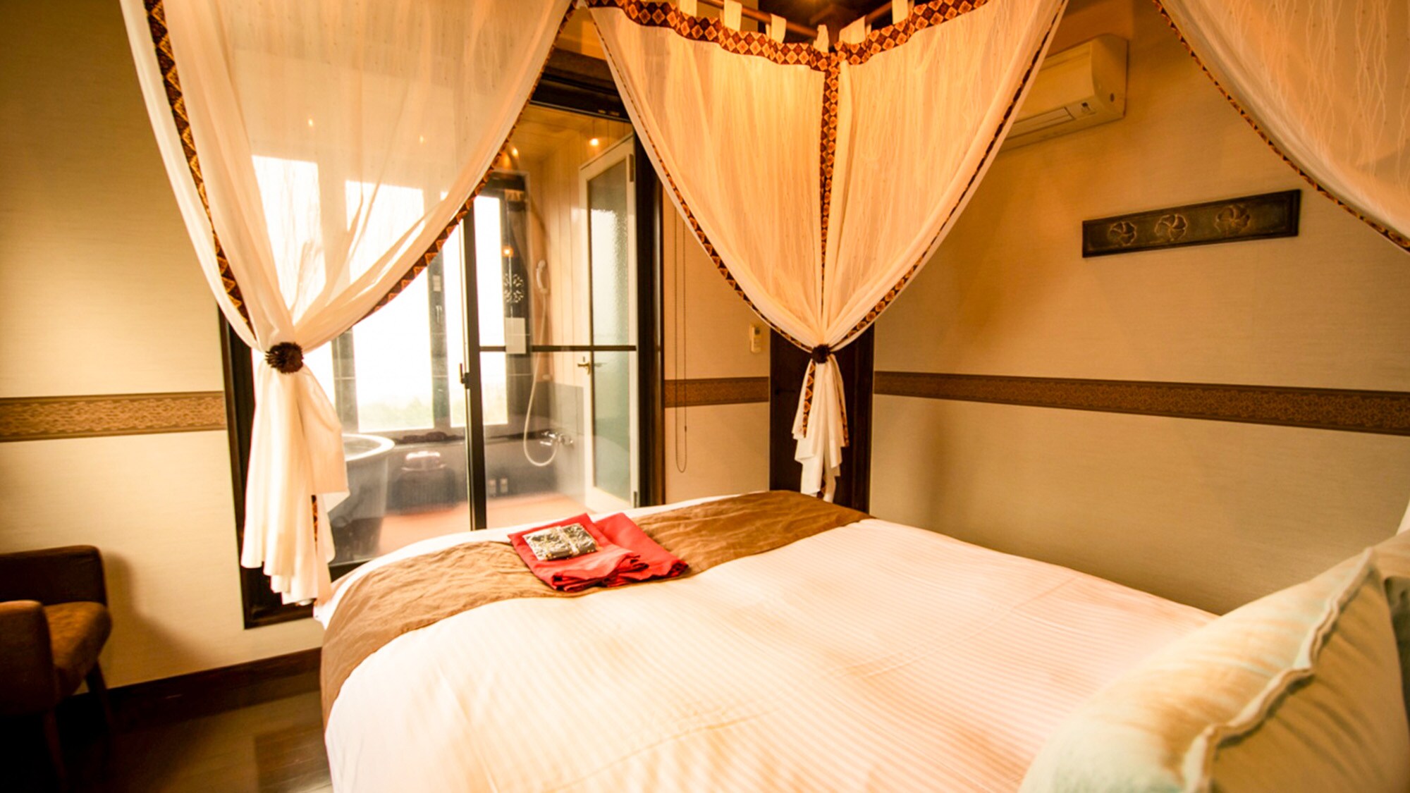 [Sea] You can take a rest comfortably in a spacious double bed.