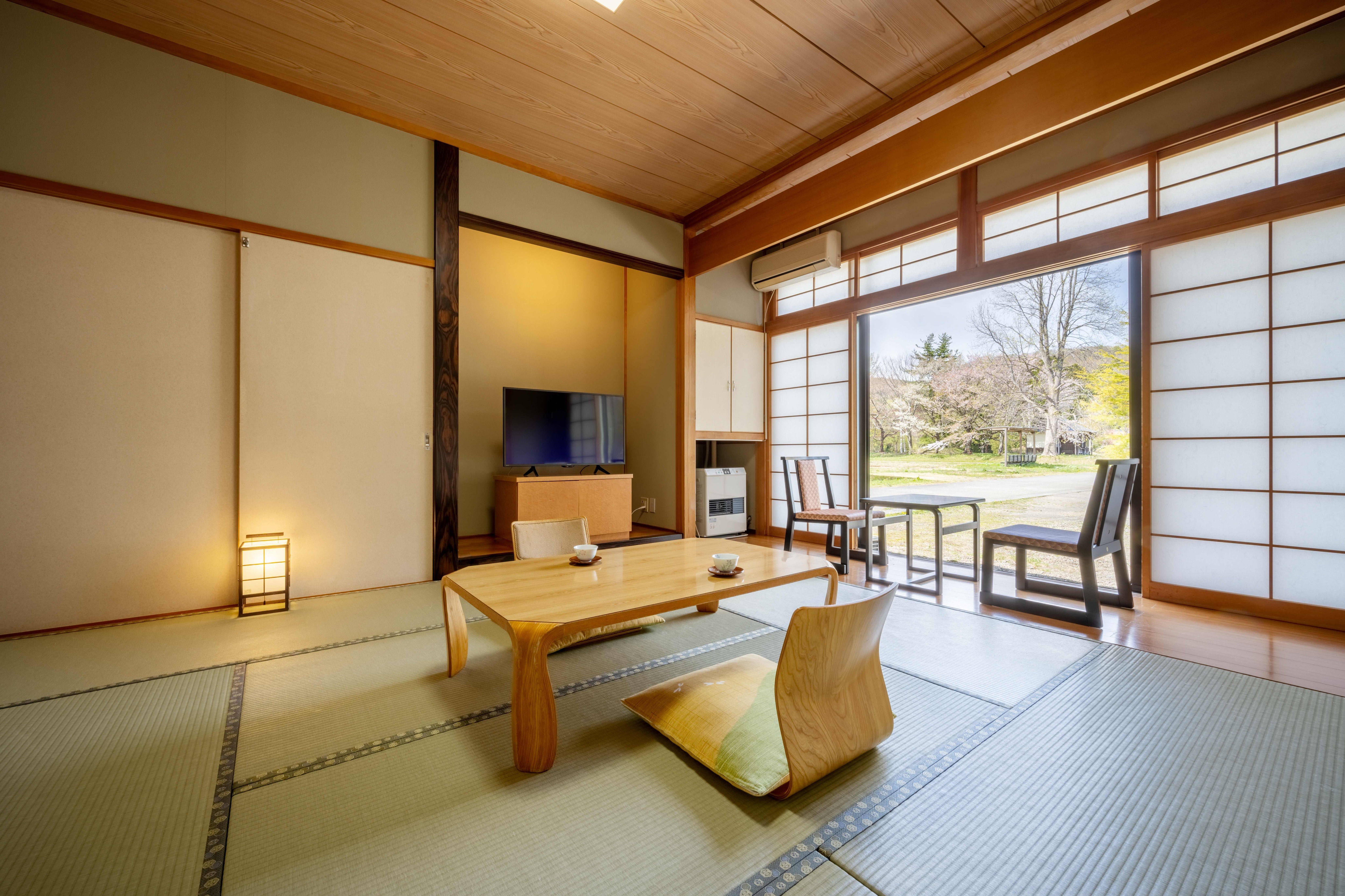 [Kamar tamu] {Kamar bergaya Jepang (8 tikar tatami) (bebas rokok)}