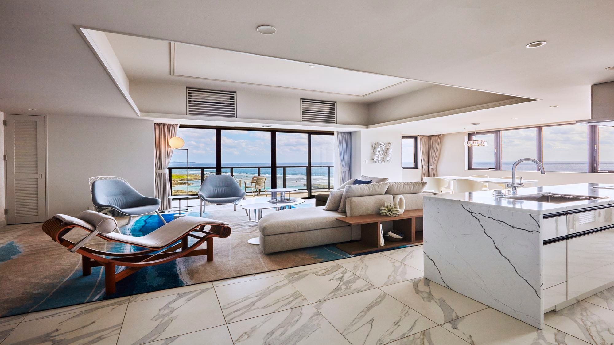 [Premier Deluxe Corner Suite 2 Bedroom (148 square meters/5th-10th floors) <Oceanfront>]